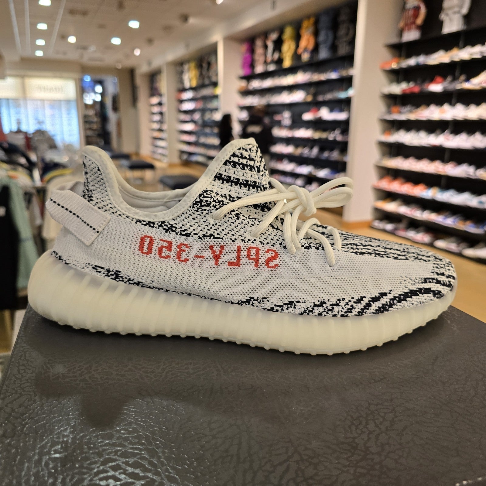 Size 12 - adidas Yeezy Boost 350 V2 Low Zebra