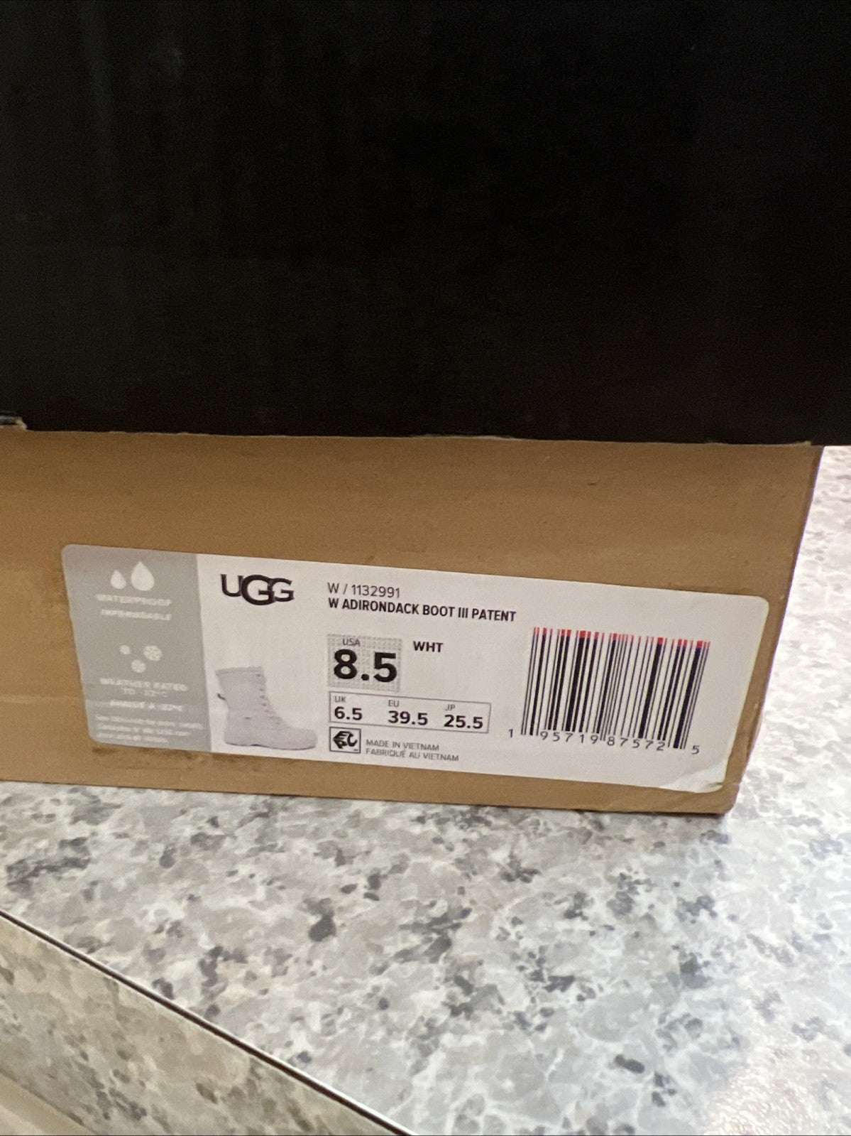UGG ADIRONDACK III PATENT Boot Womens Sz 8.5