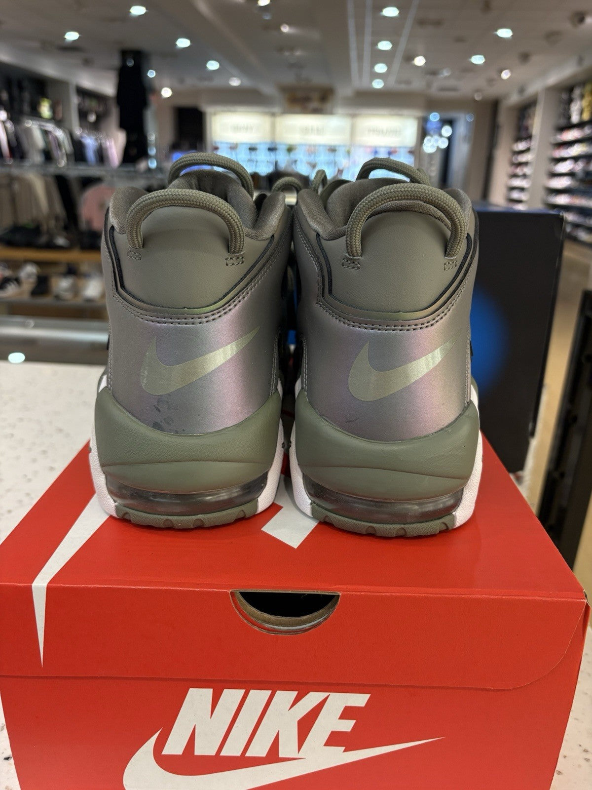 Nike Air More Uptempo Shine Women’s Size 12 DEFECT