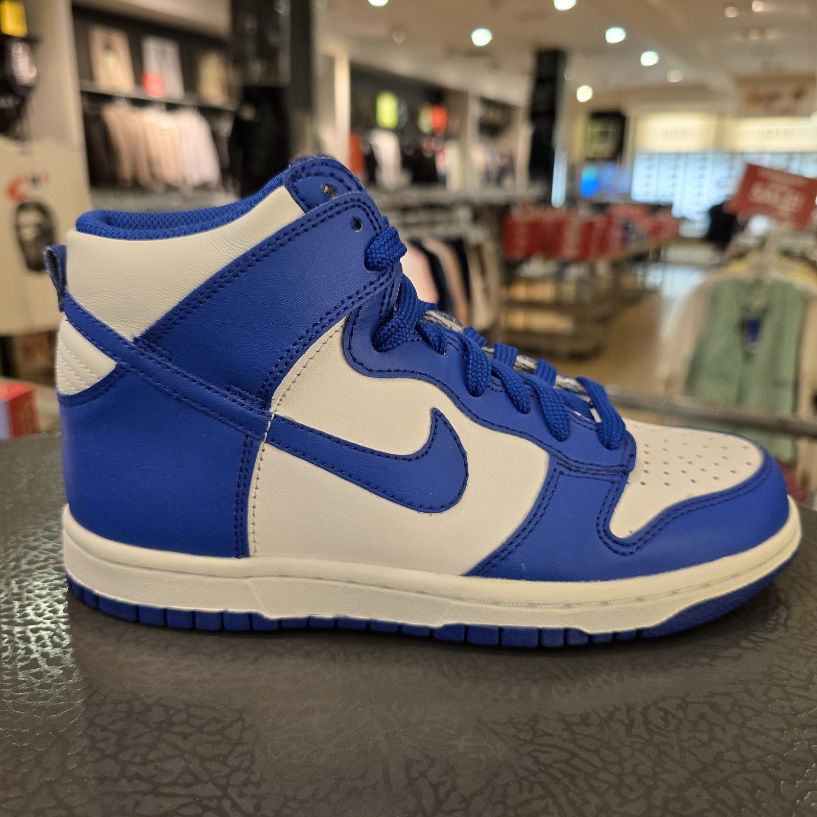 Size 4 - Nike Dunk 2021 High Kentucky YELLOWED