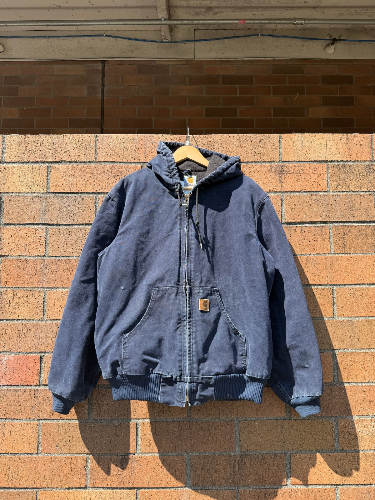 2003 Carhartt Navy Blue Hooded Active Jacket Size M