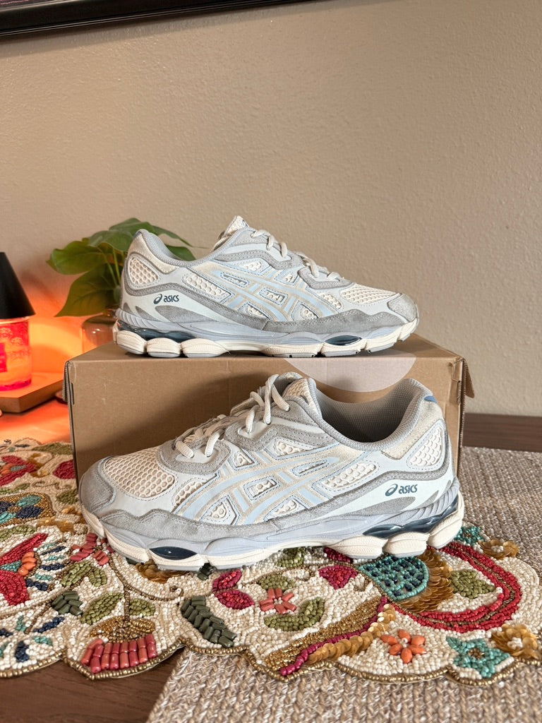 Asics Gel NYC Ivory / Mid Grey Size 11 USED