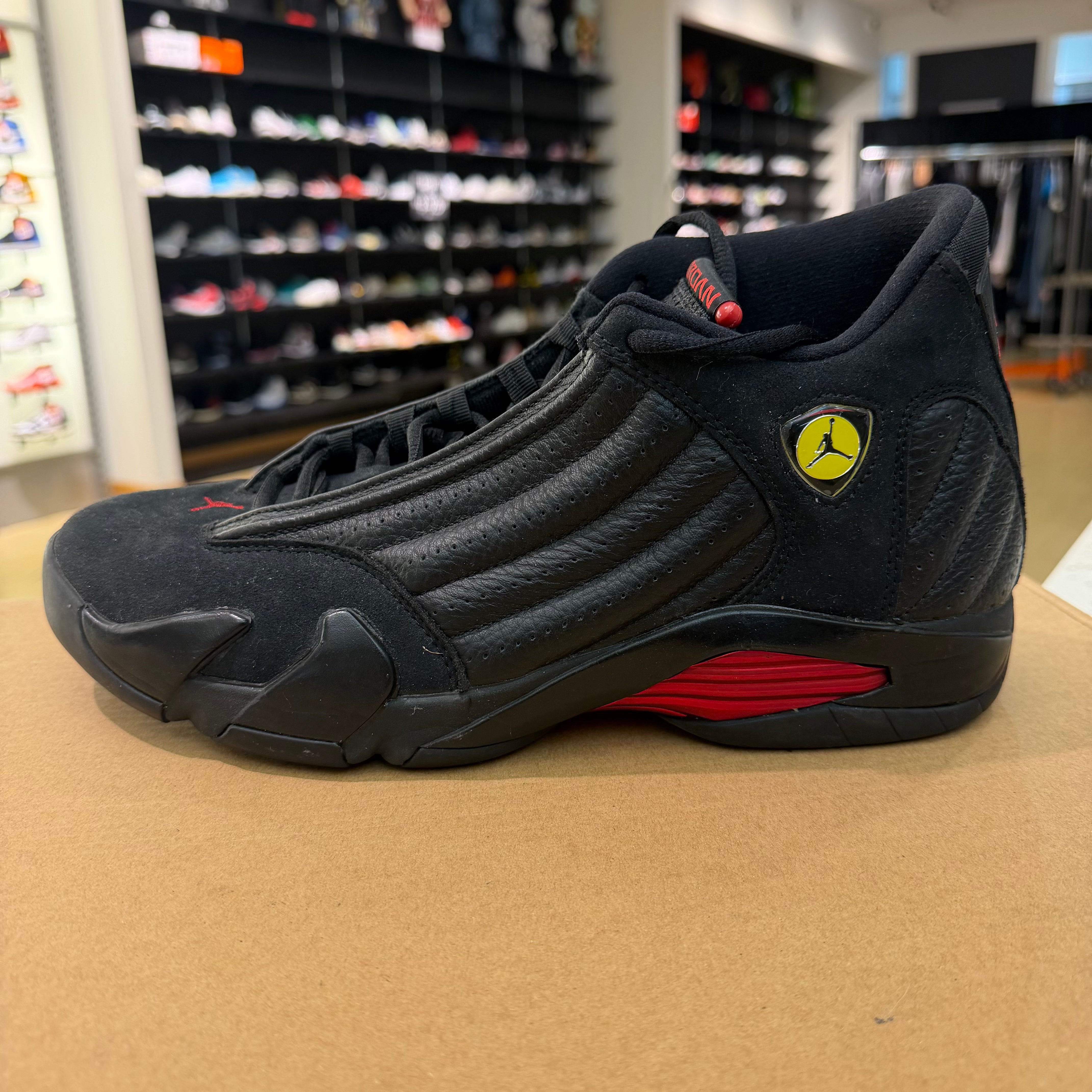 Jordan 14 Retro Last Shot (2018) Sz 11. Used