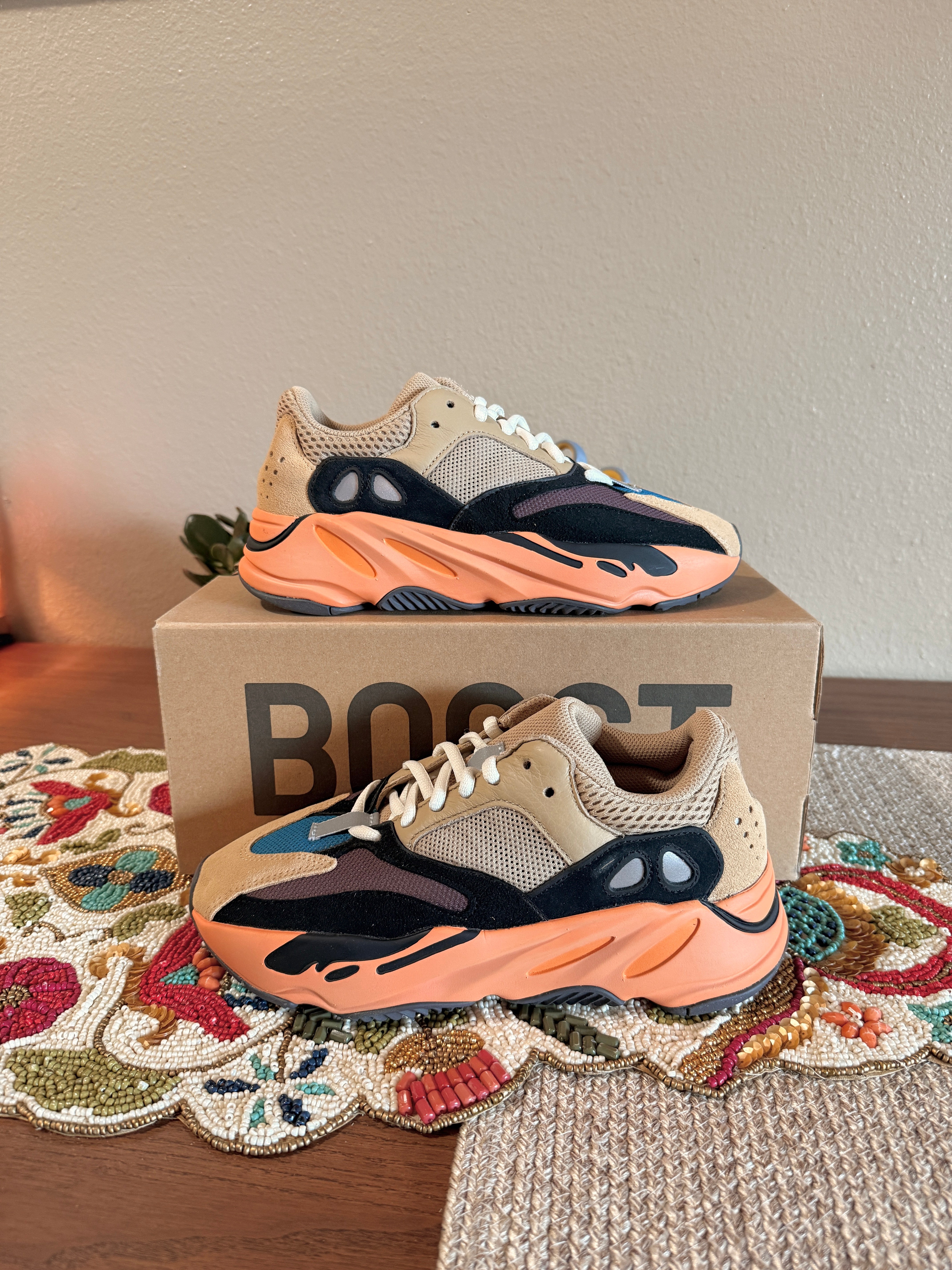 adidas Yeezy Boost 700 Enflame Amber Size 6