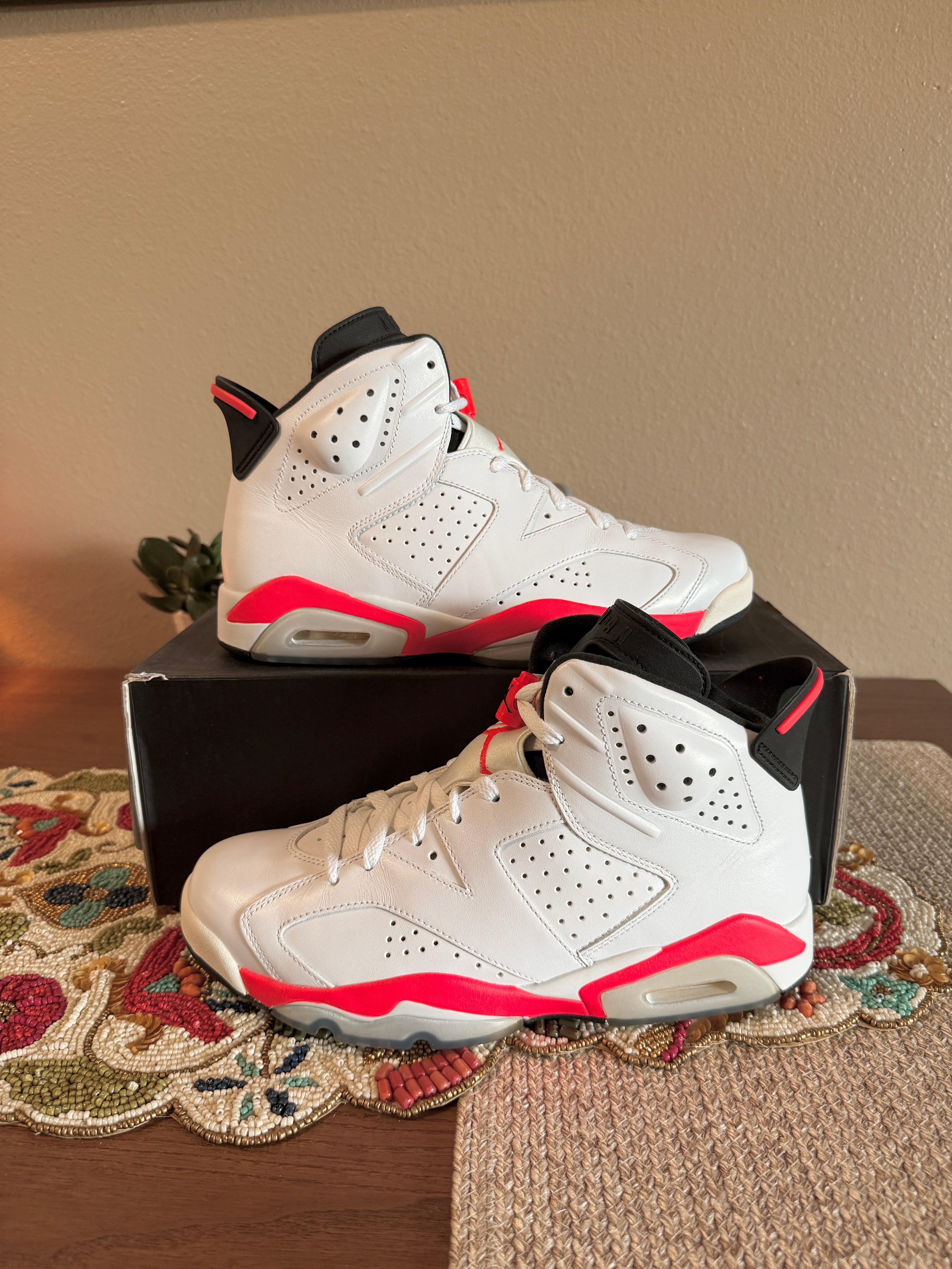 Jordan 6 Retro Infrared White (2014) Size 9 VNDS