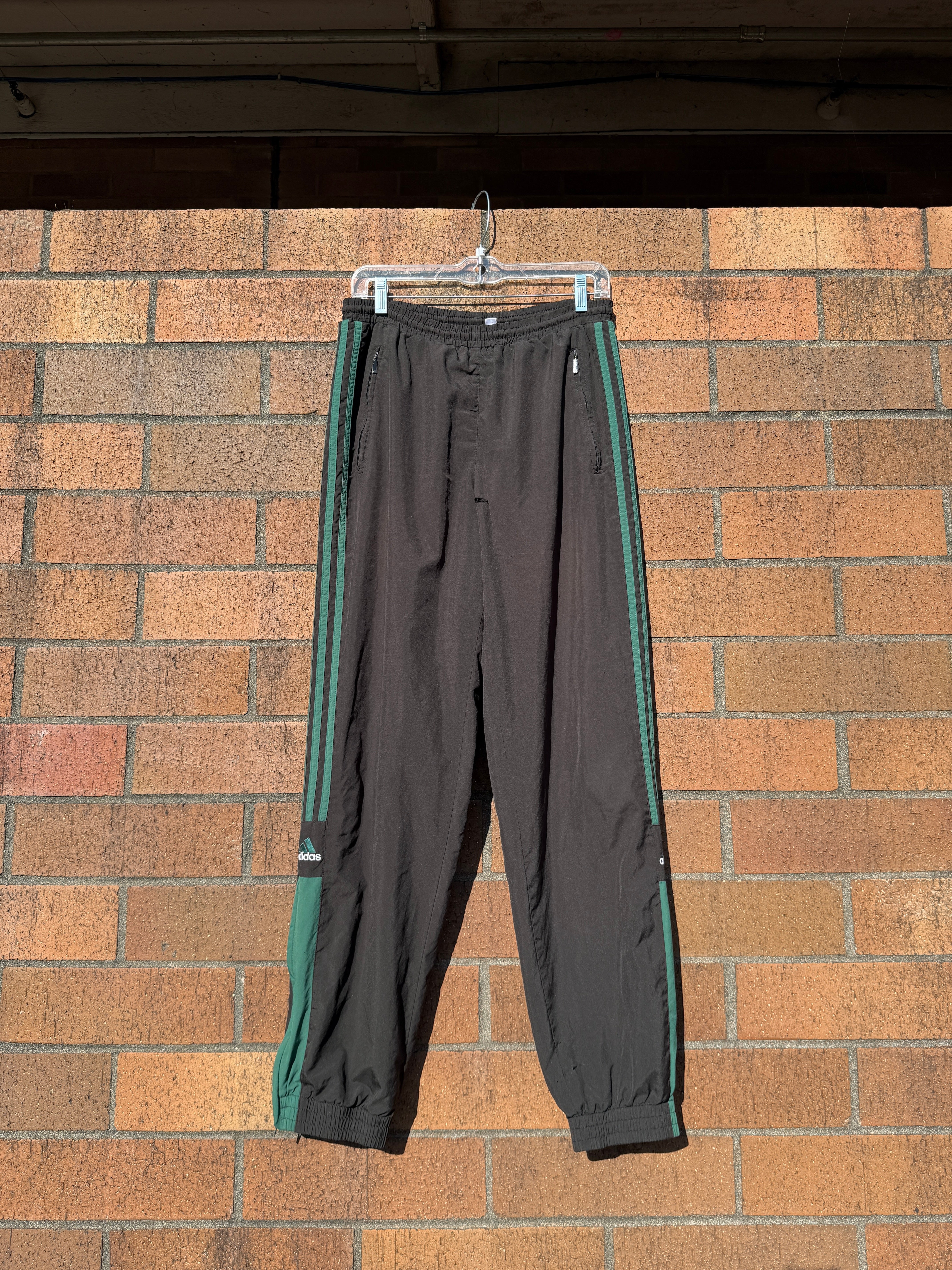 2000 Adidas Black / Green Three Stripe Track Pants Sz XL