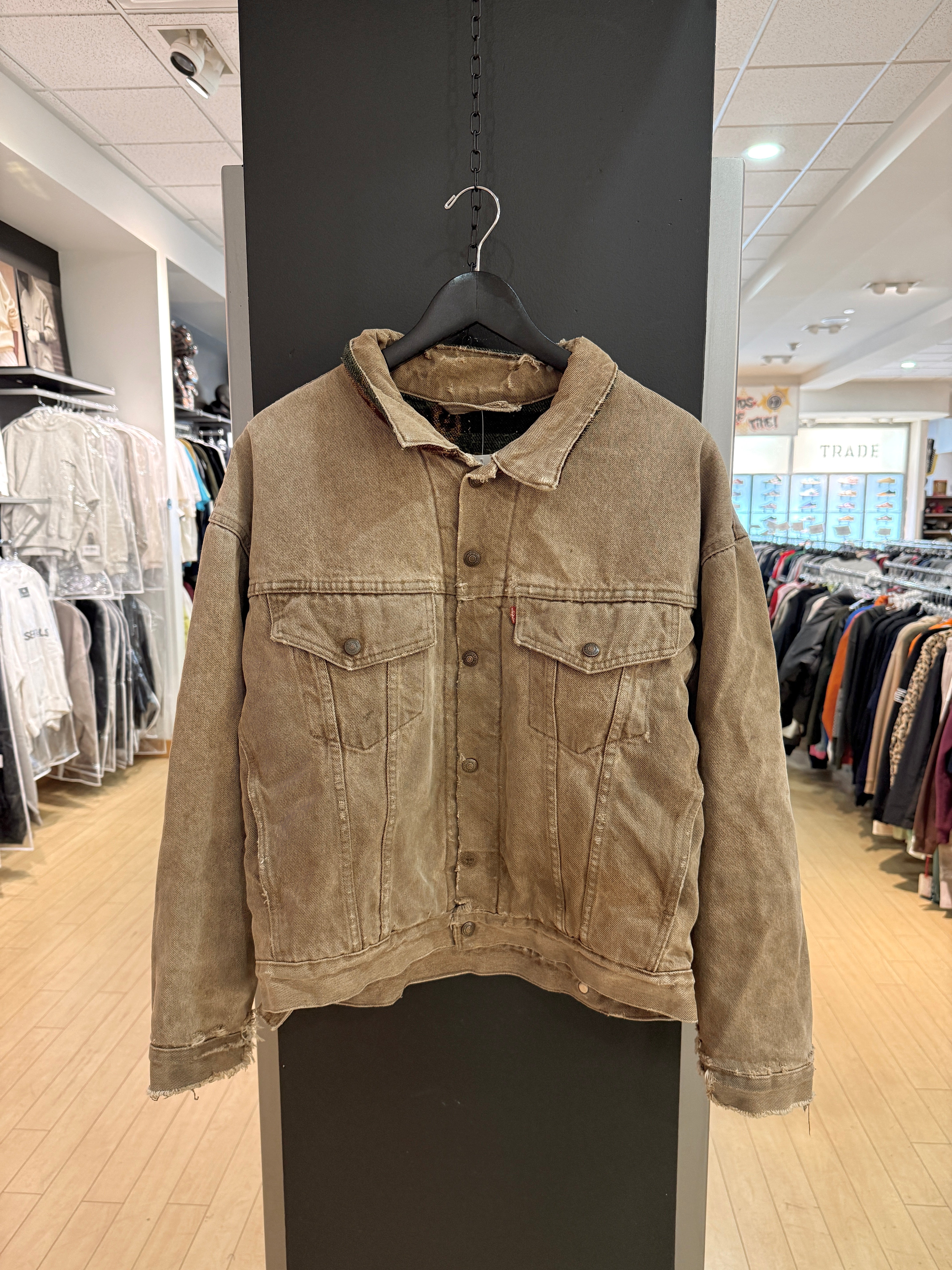 1992 Levi's Blanket Lined Tan Trucker Jacket Size M (Broken Button)