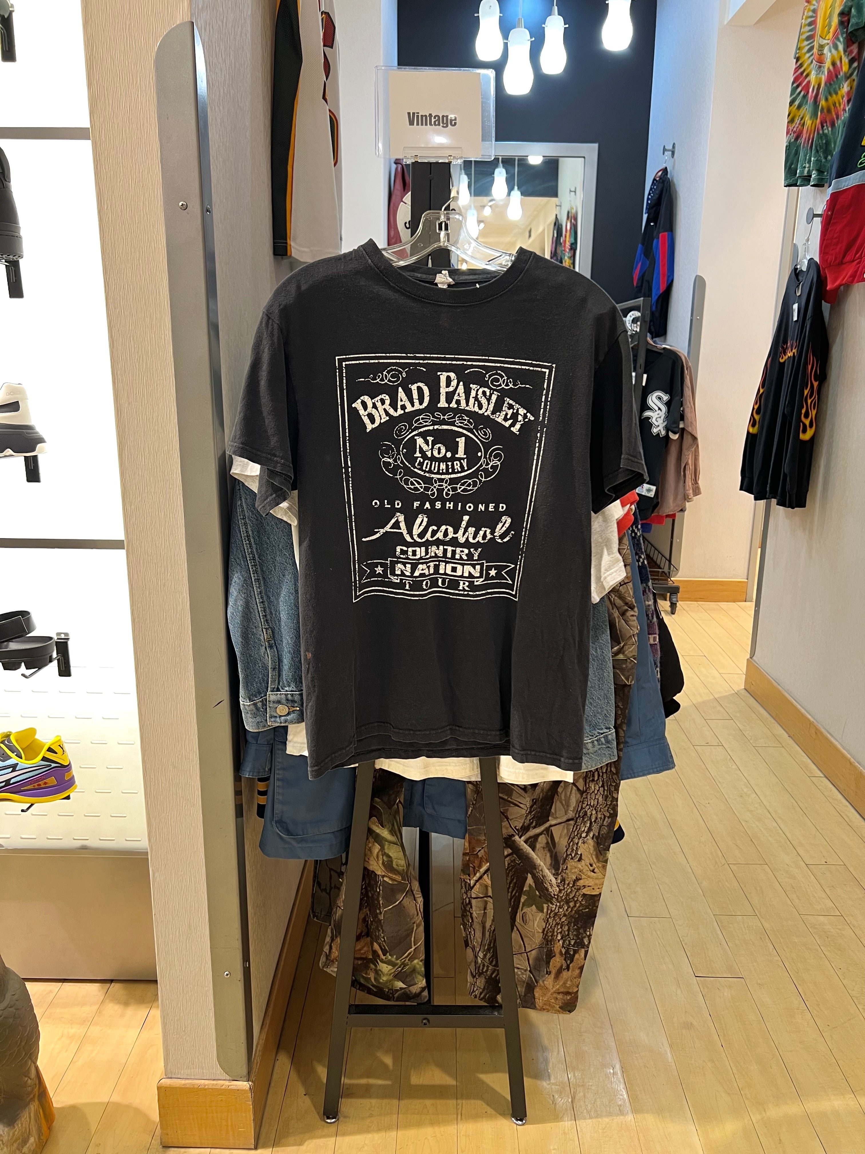 2014 Brad Paisley Country Nation Tour Tee Sz M