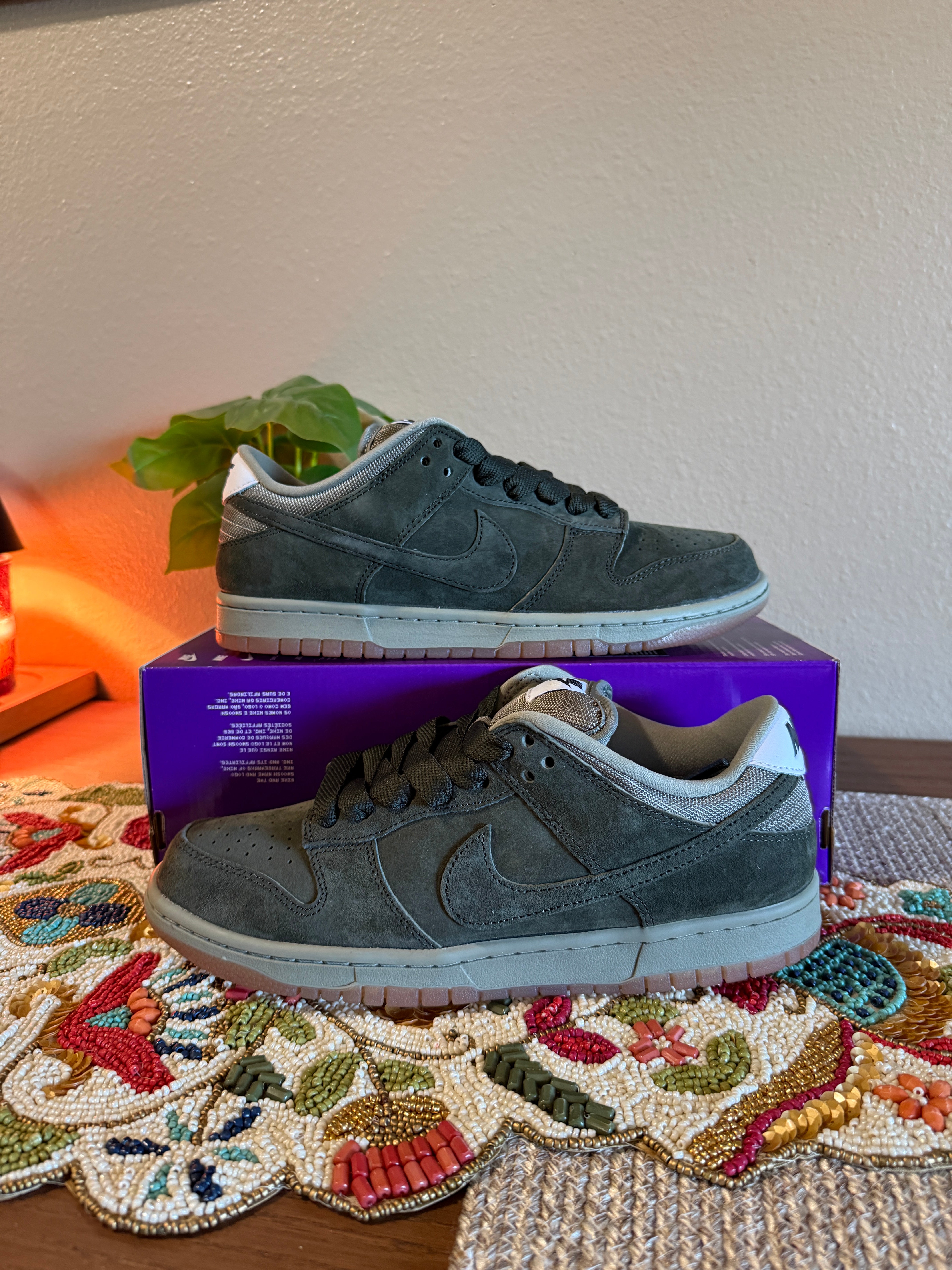 Nike SB Dunk Low Pro B Sequoia Size 8.5 MISSING LID