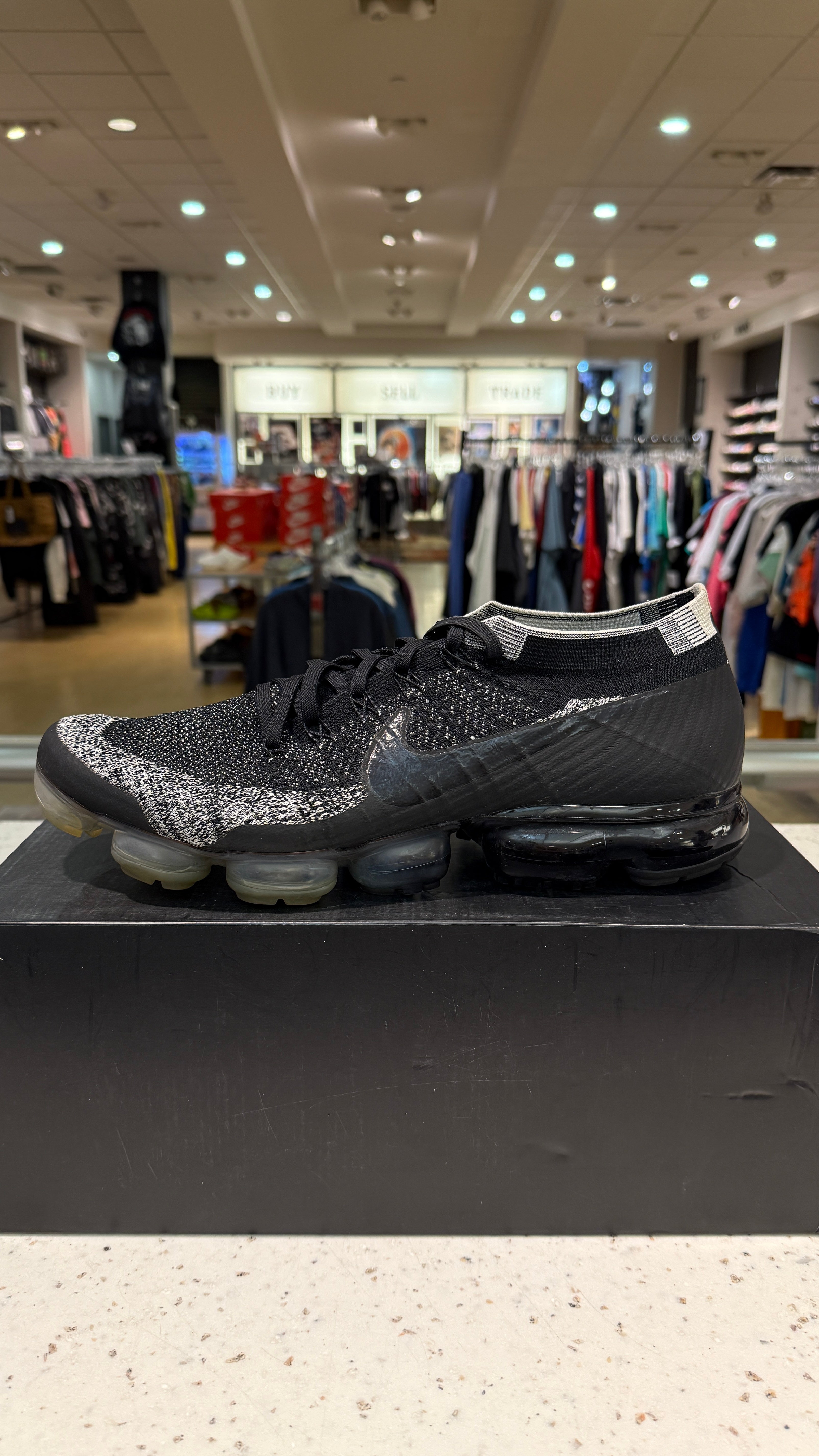 NikeID VAPORMAX BLACK/GREY/WHITE SZ 13 USED