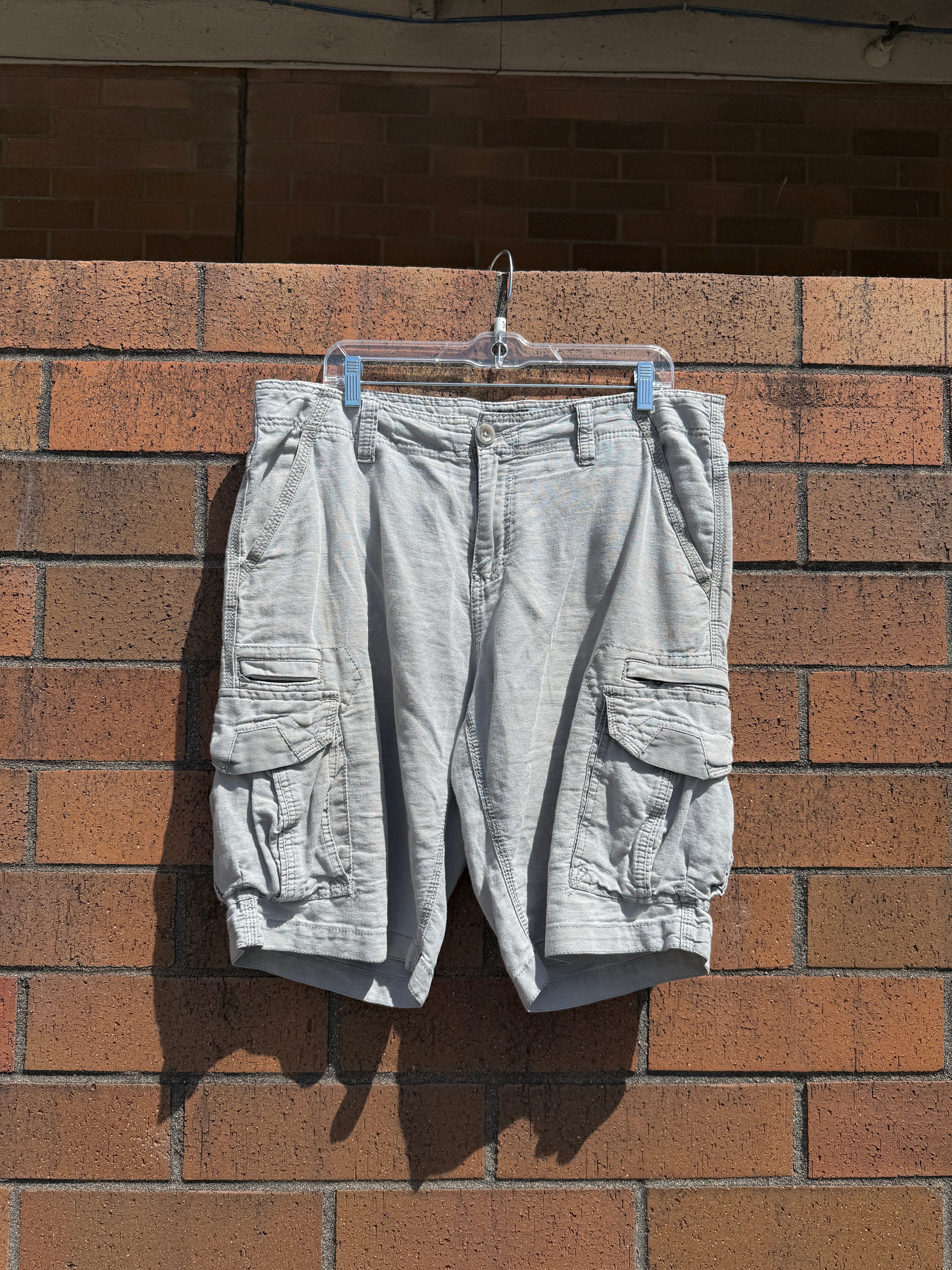 2010 Union Seattle Grey Cargo Shorts Size 34