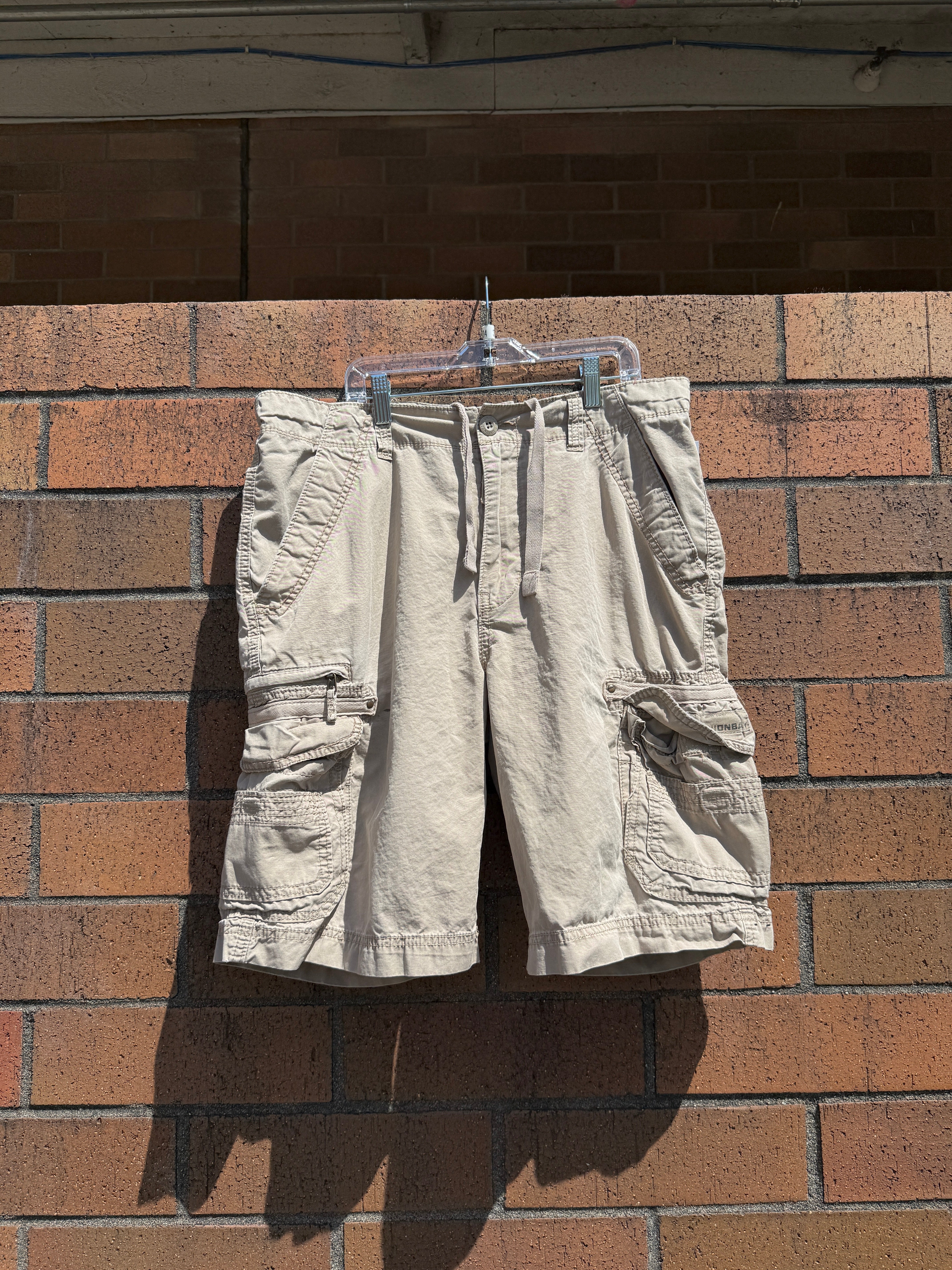 Y2K Union Bay Beige Cargo Shorts Size 34