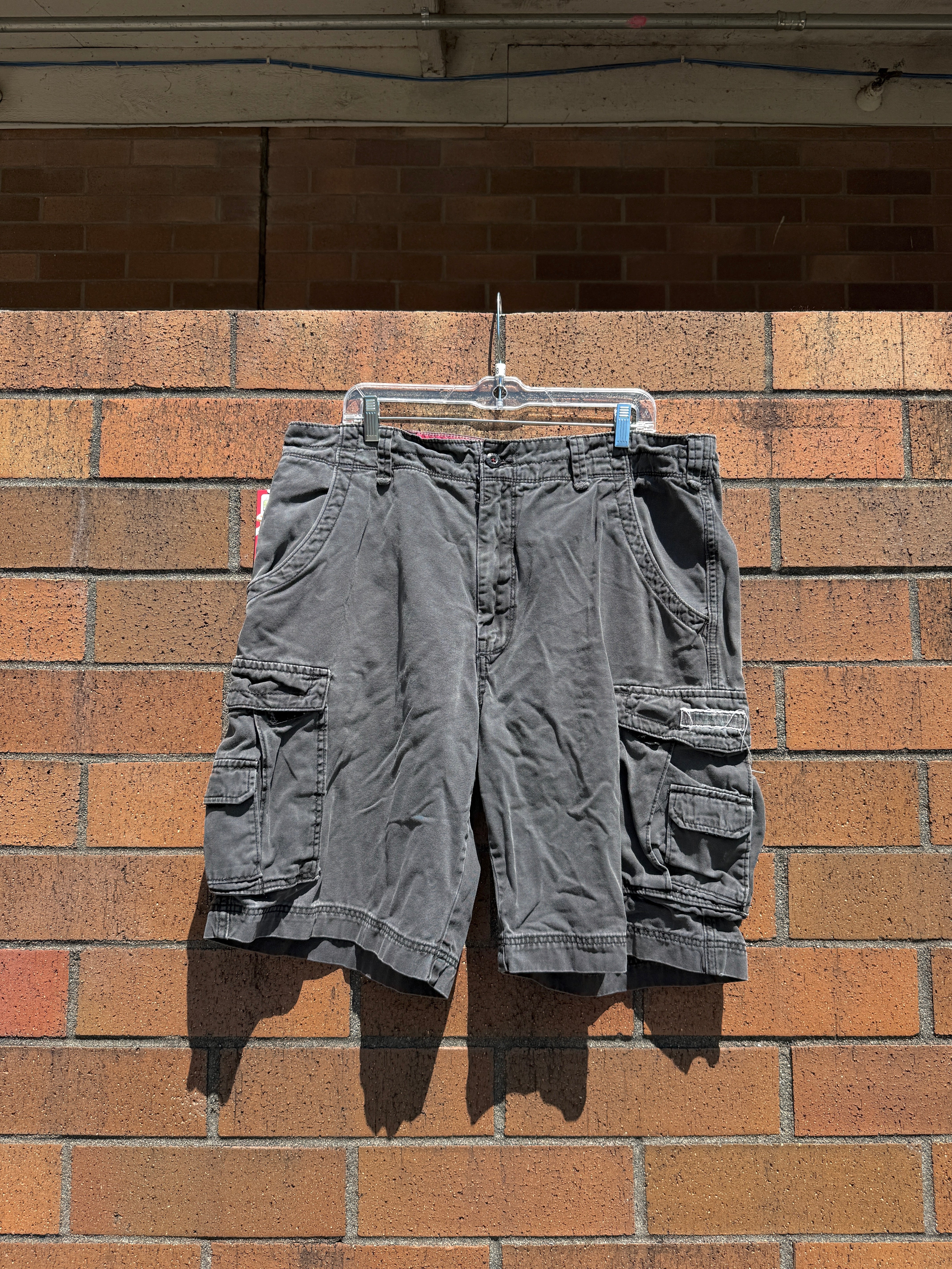 Y2K Union Bay Faded Black Cargo Shorts Size 38