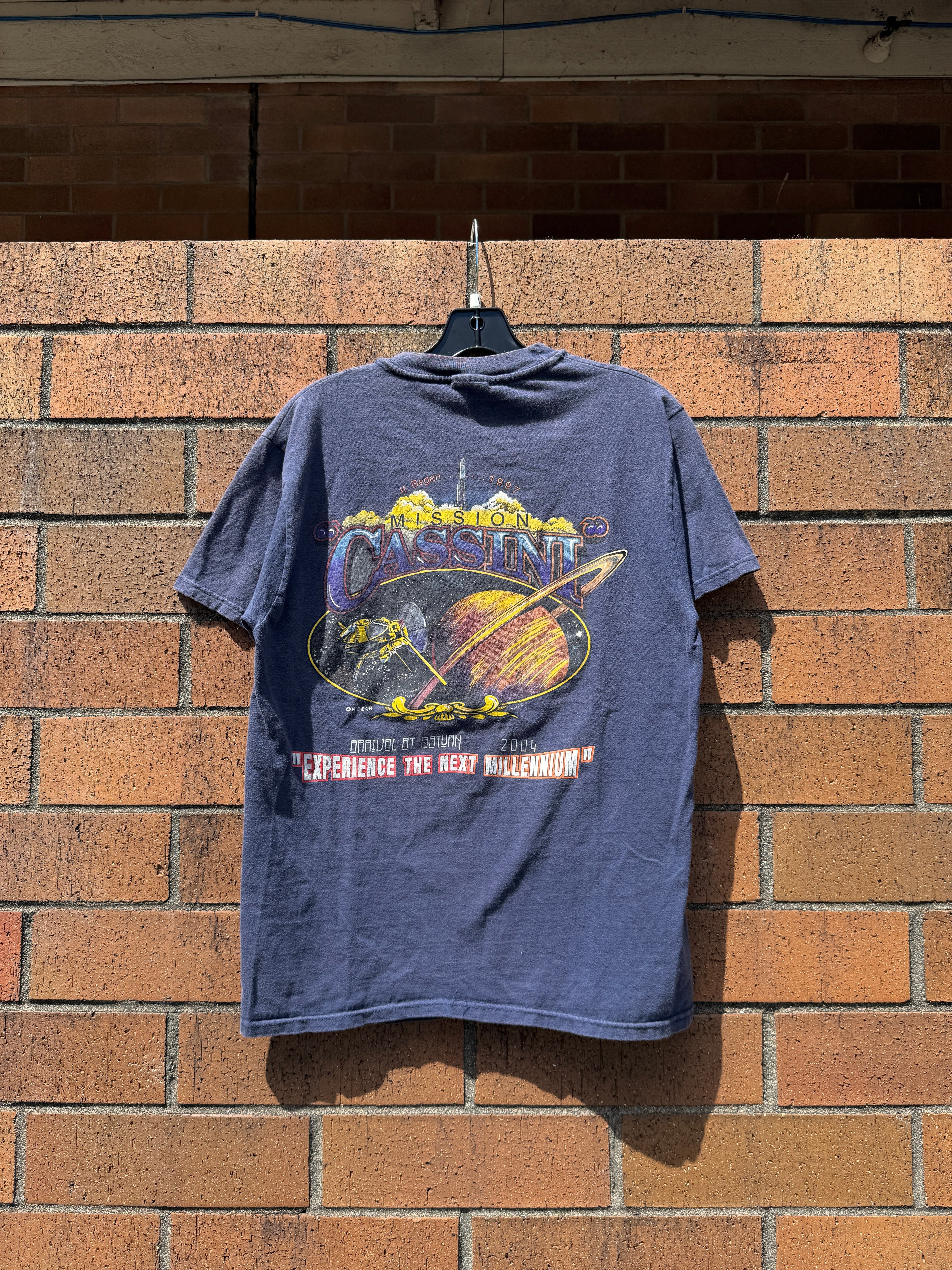 1997 Nasa Mission Cassini Pocket Tee Size M