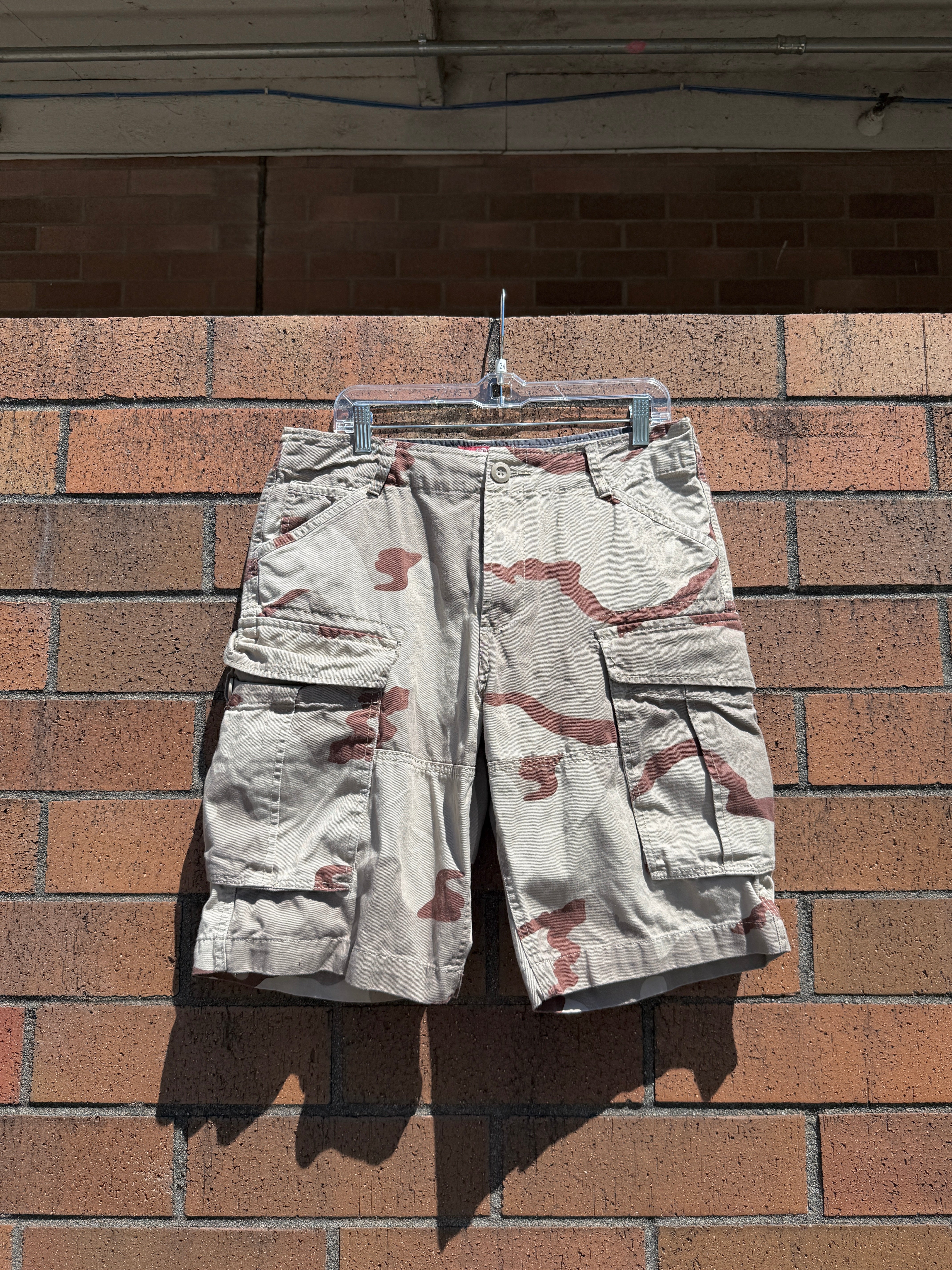 Y2K Matchstick Japan Desert Camo Cargo Shorts Size 34