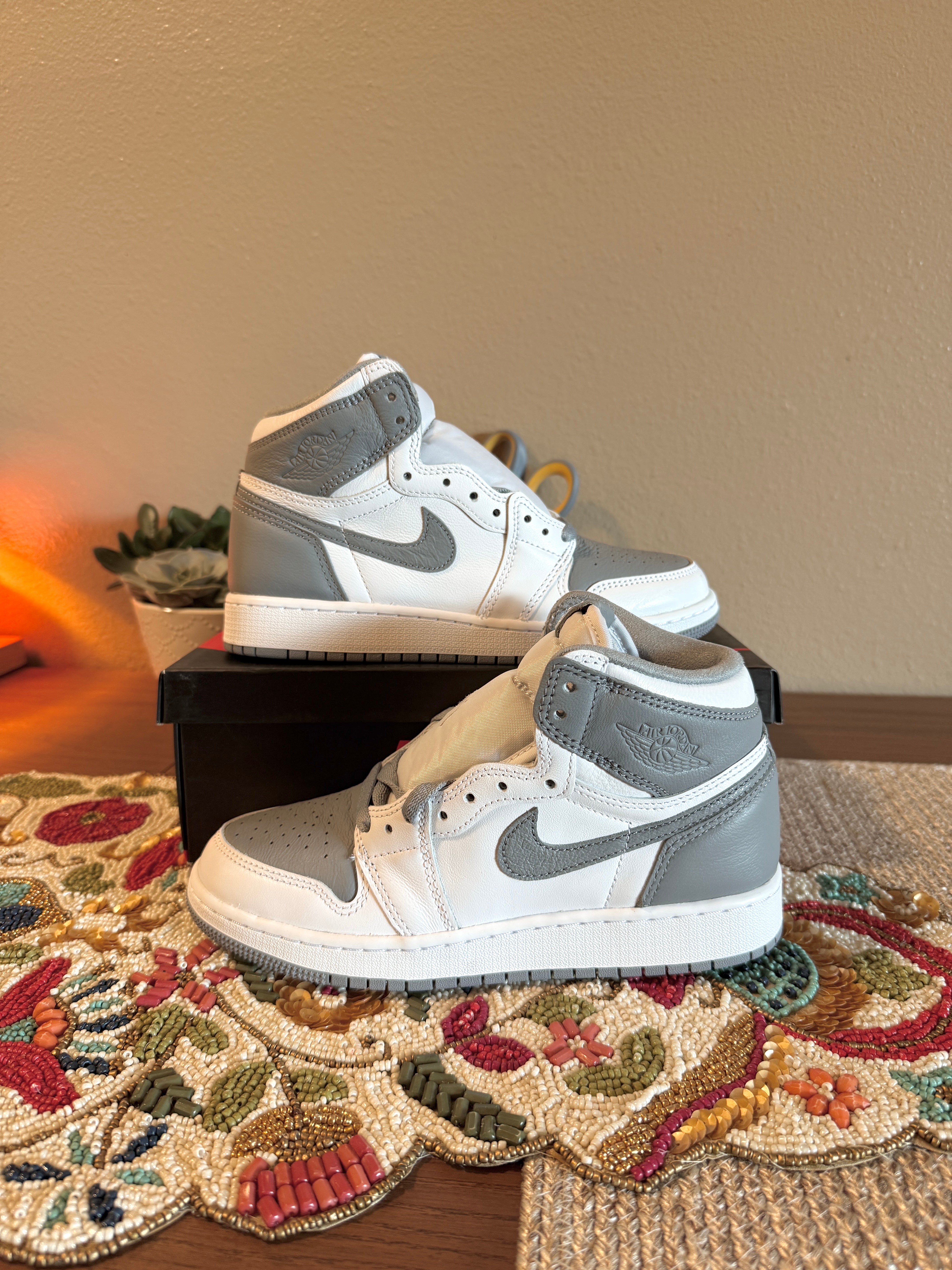 Jordan 1 Retro High OG Stealth (GS) Size 5Y