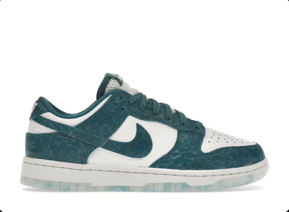 Nike Dunk Low Ocean (Women's) Size 6