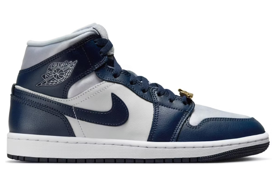 Jordan 1 Mid Football Grey / White / Midnight Navy Sz 10.5 Men's (NO BOX LID)
