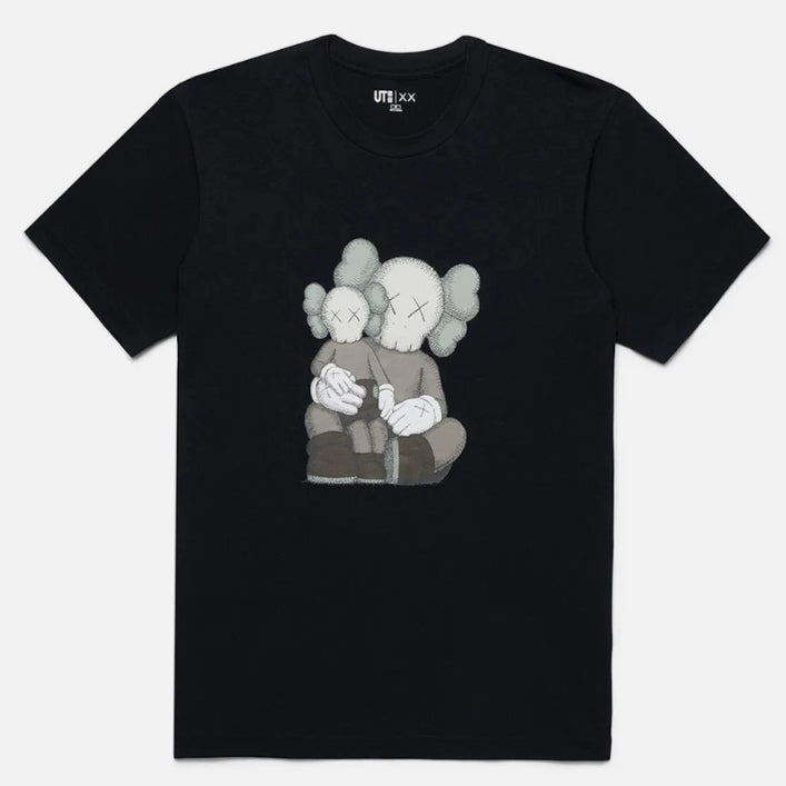 KAWS x Uniqlo UT Short Sleeve Graphic T-shirt (US Sizing) Black Sz XS