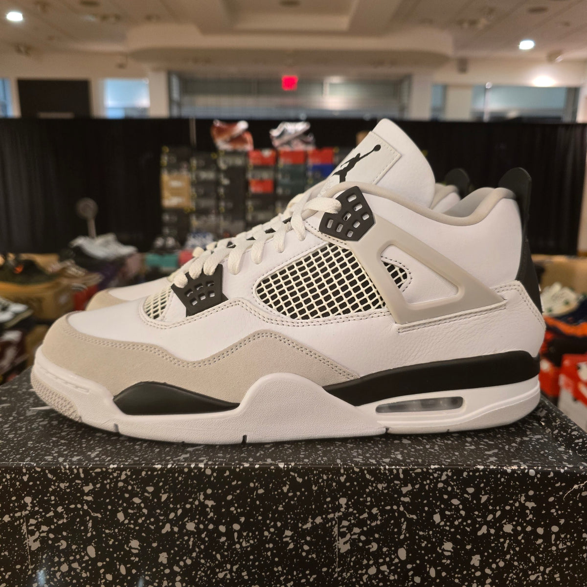 Jordan 4 Retro Military Black USED