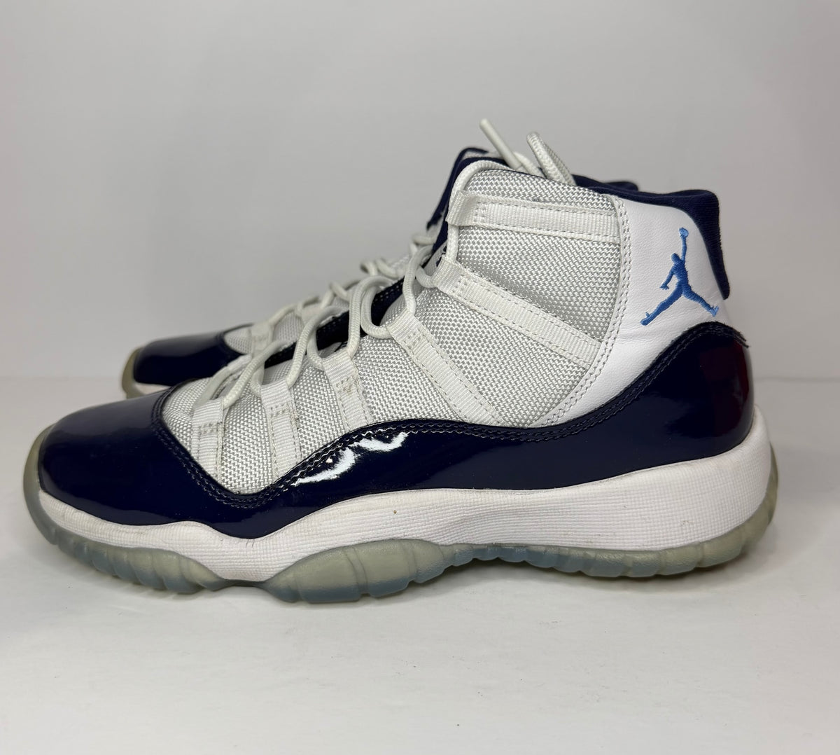 Jordan 11 Retro UNC Win Like 82 (used no box)