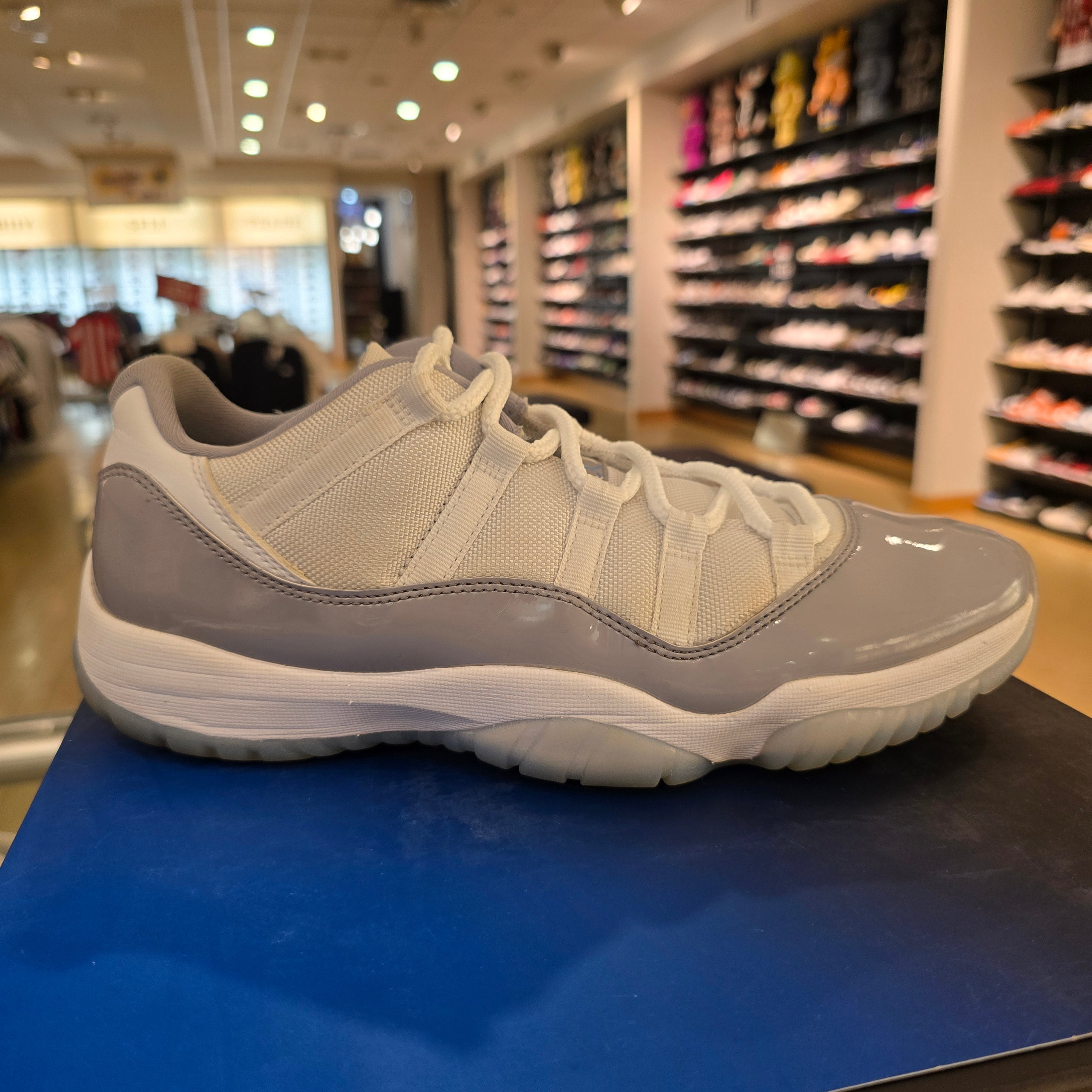 Jordan 11 Retro Low Cement Grey SZ 10 USED