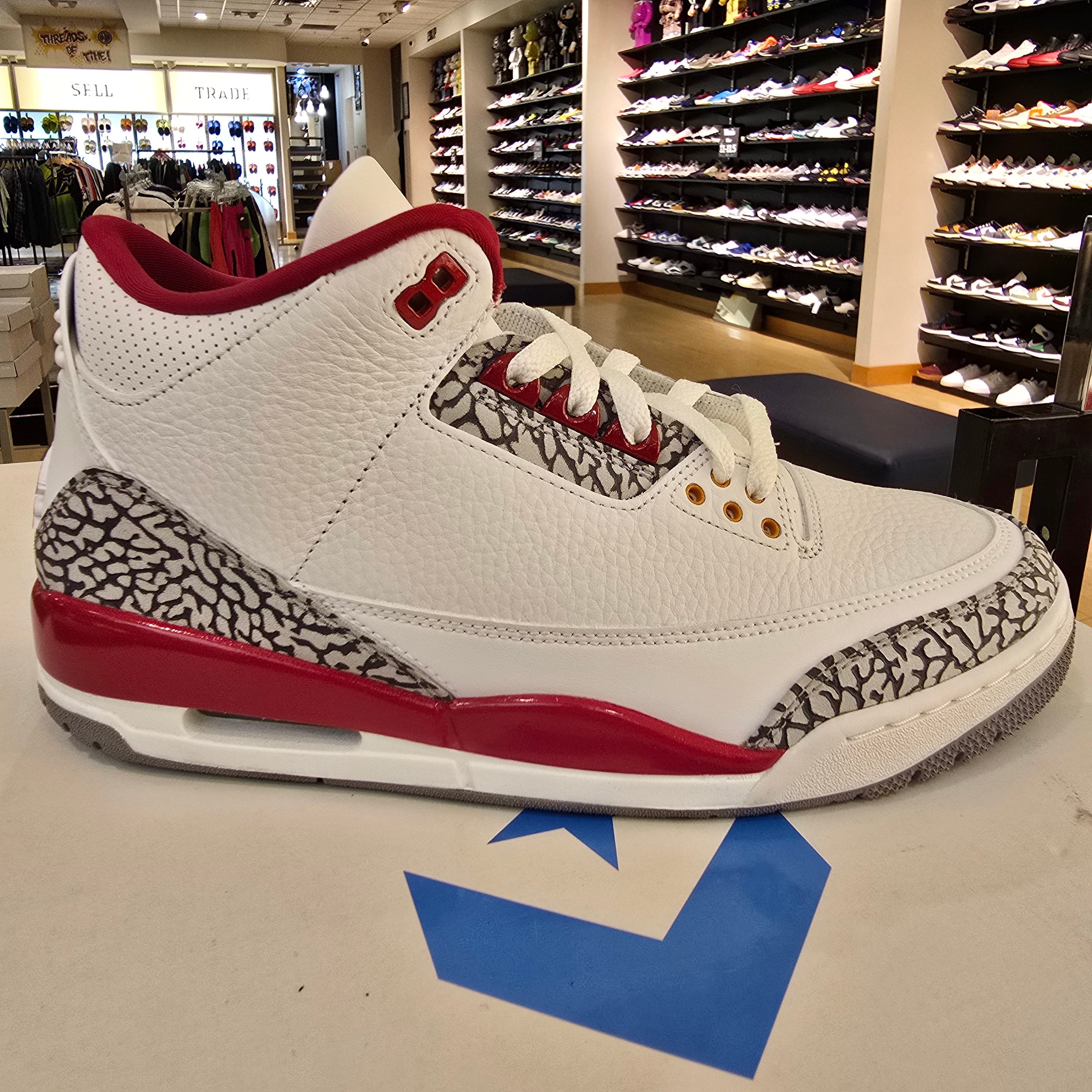 Jordan 3 Reteo Cardinal Red SZ 10 USED