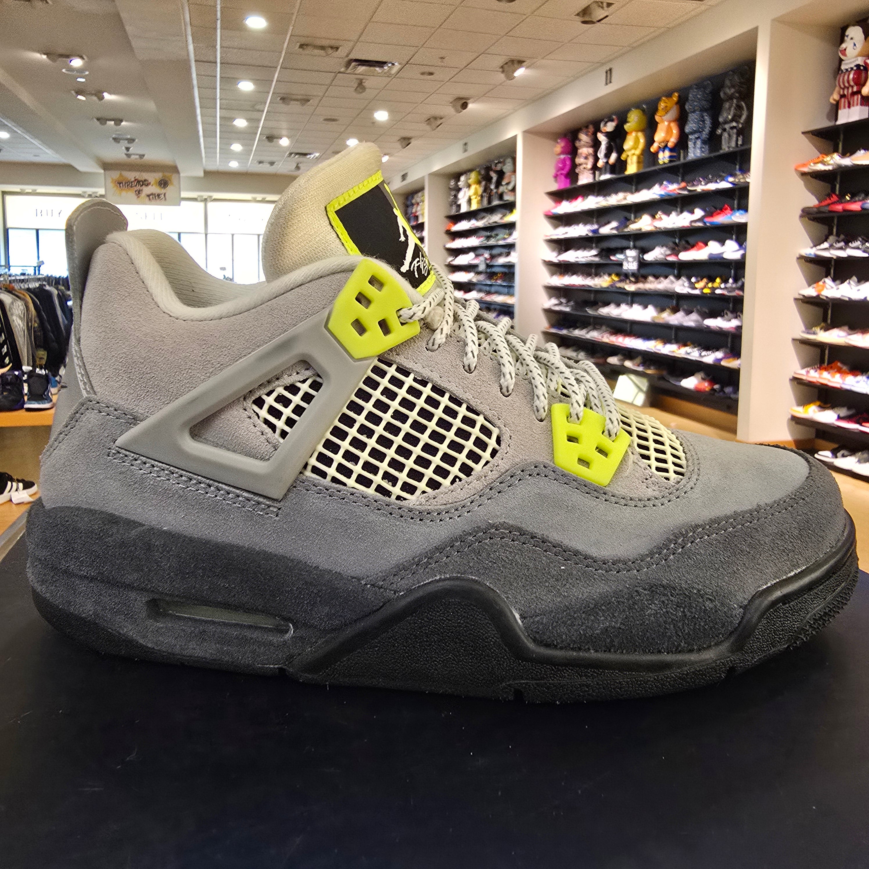 Jordan 4 Retro SE 95 Neon SZ 5.5Y USED NO BOX