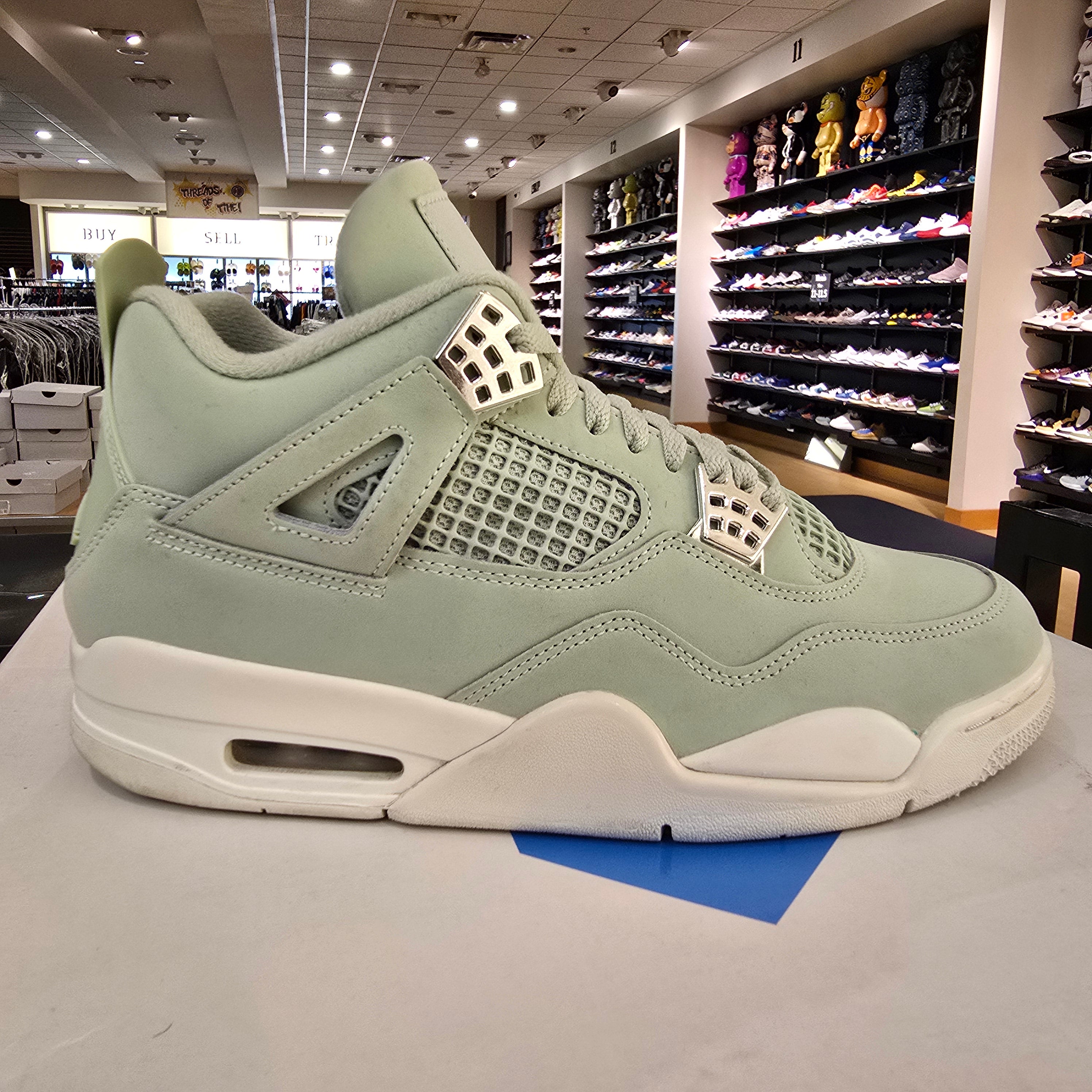 Jordan 4 Retro Seafoam Sail (Women's) SZ 10.5/9M USED