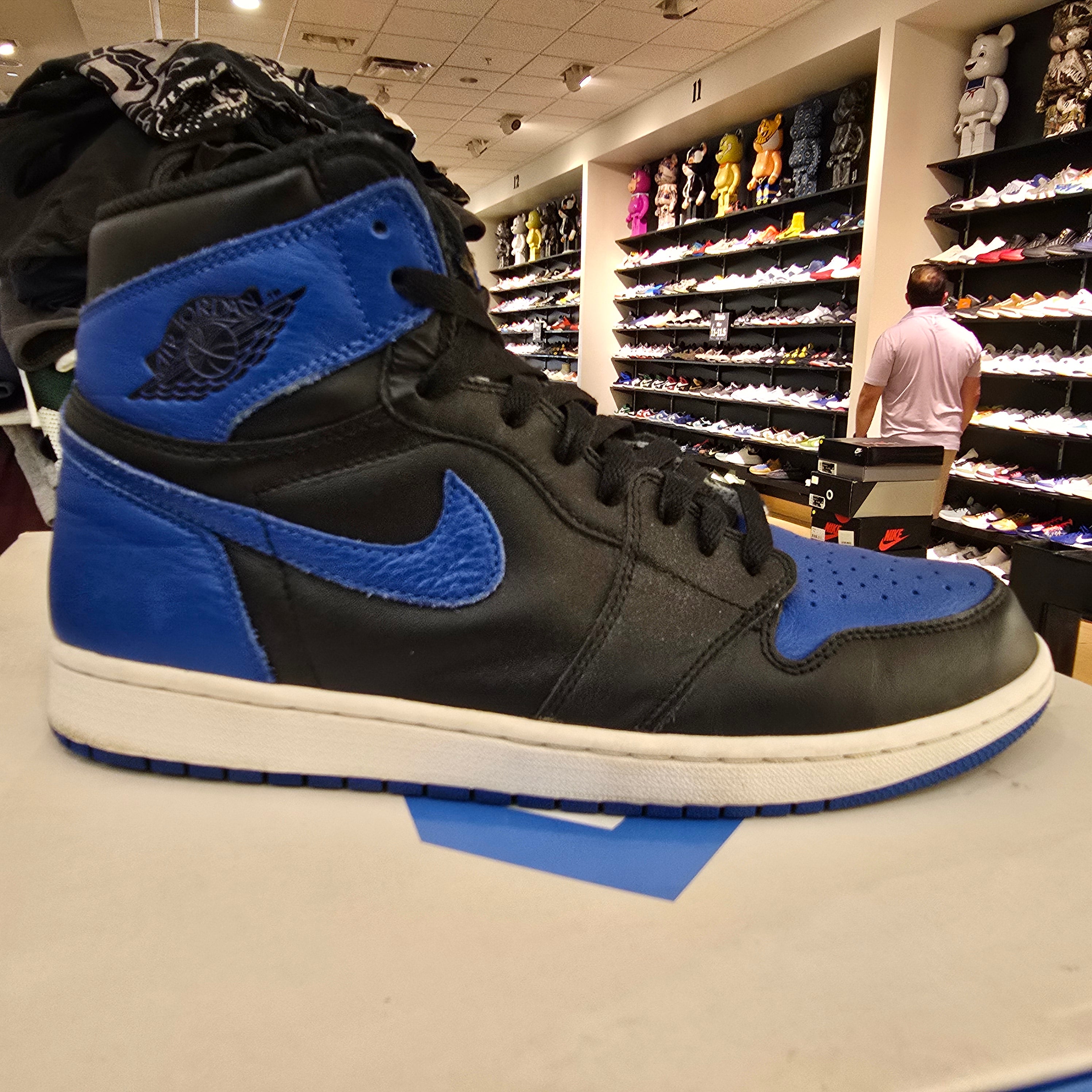 Jordan 1 Retro Royal (2017) SZ 10.5 USED