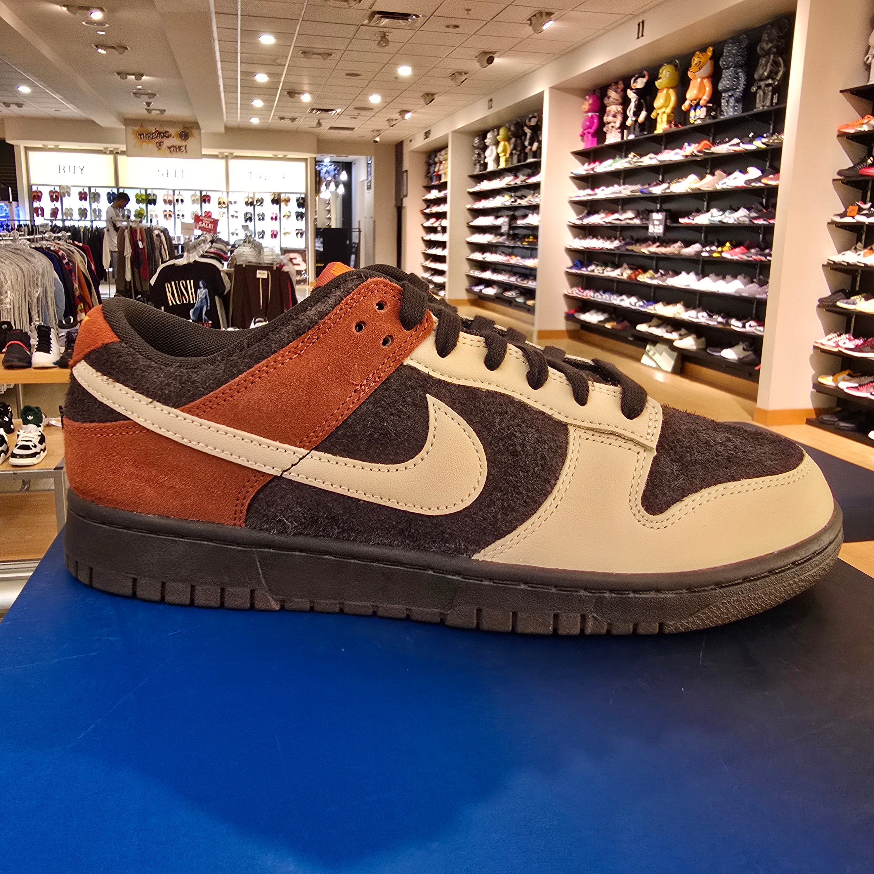 Nike Dunk Low Red Panda SZ 9.5 USED