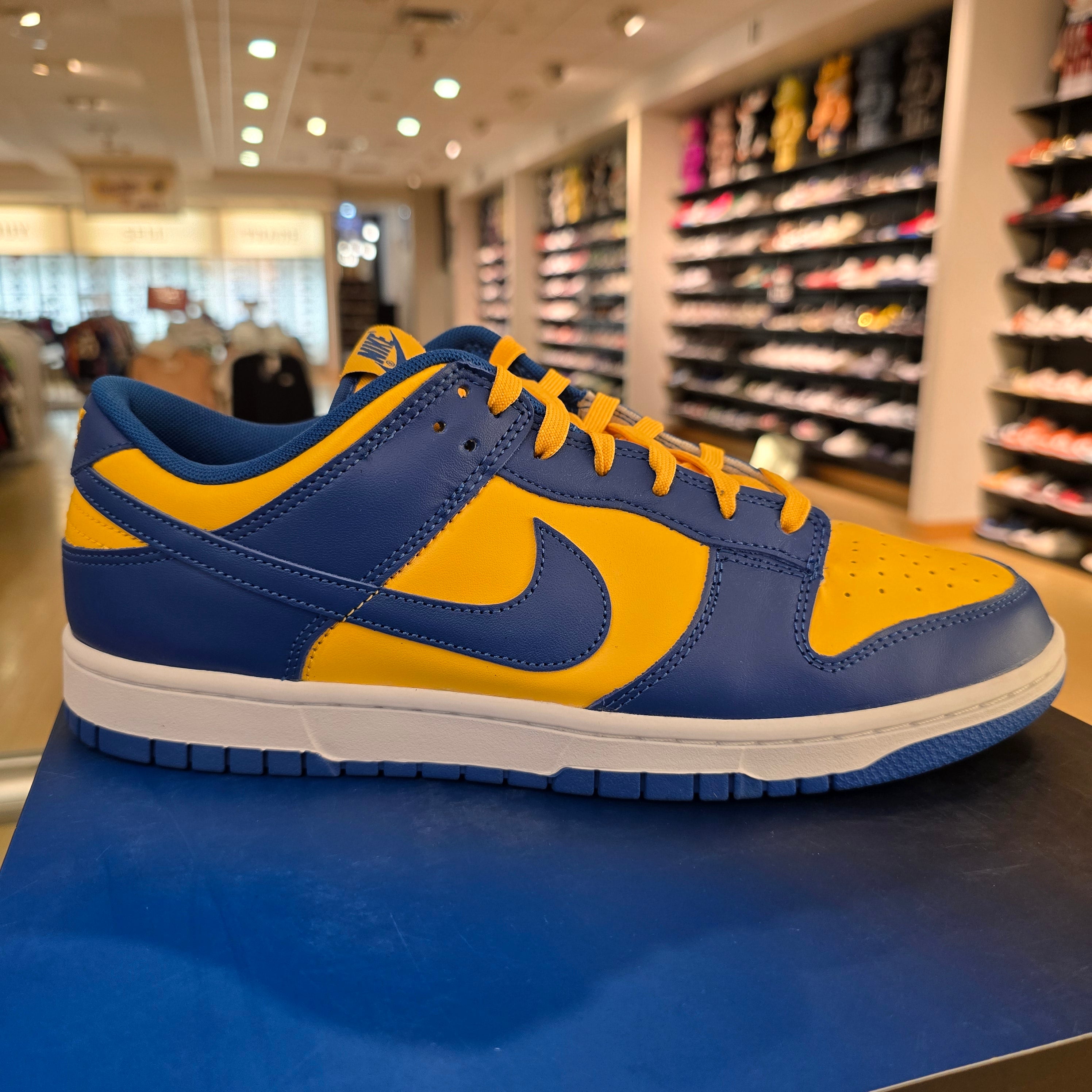 Nike Dunk Low UCLA SZ 11.5 USED