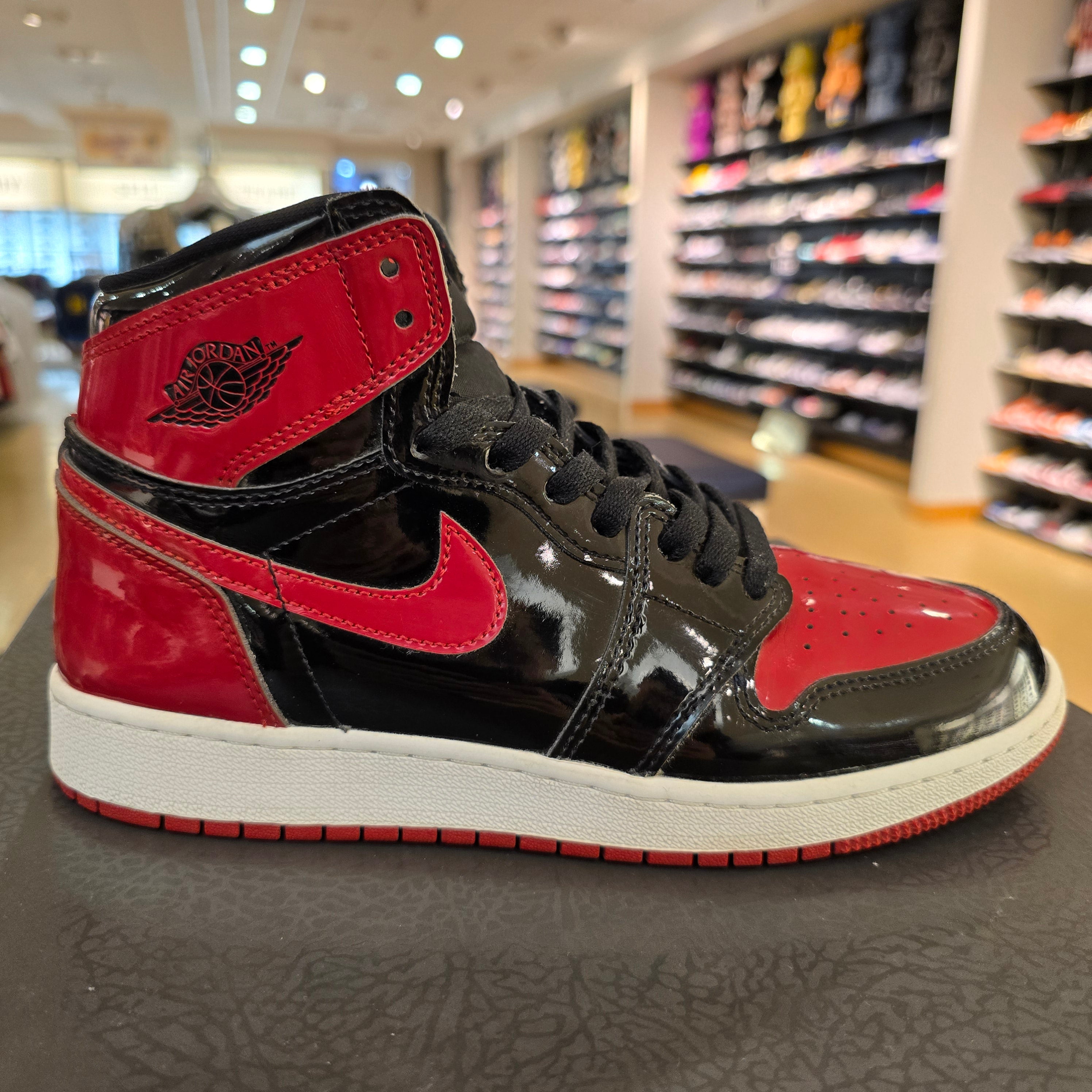 Jordan 1 Retro High OG Patent Bred (GS) SZ 7Y USED