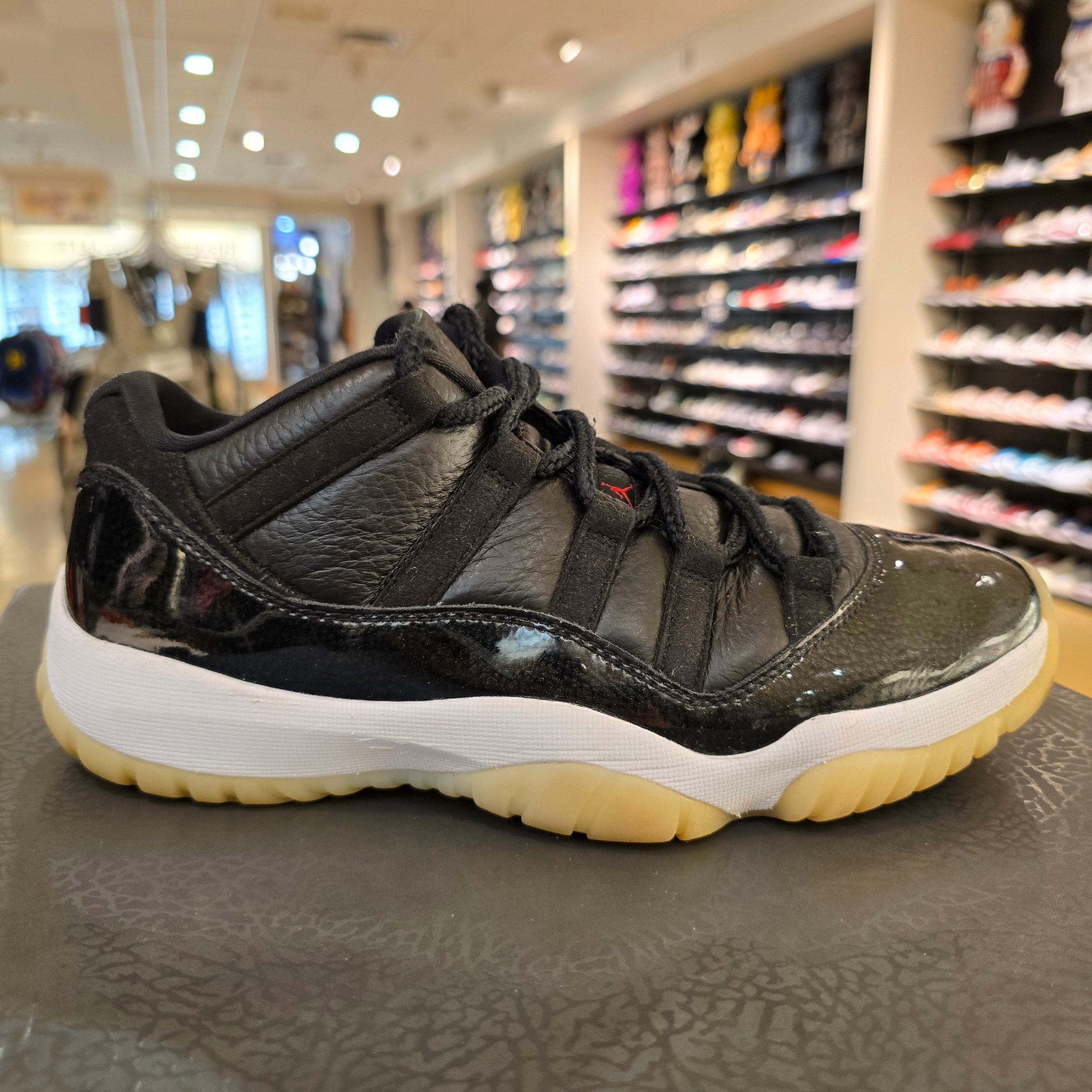 Jordan 11 Retro Low 72-10 SZ 7 USED NO BOX