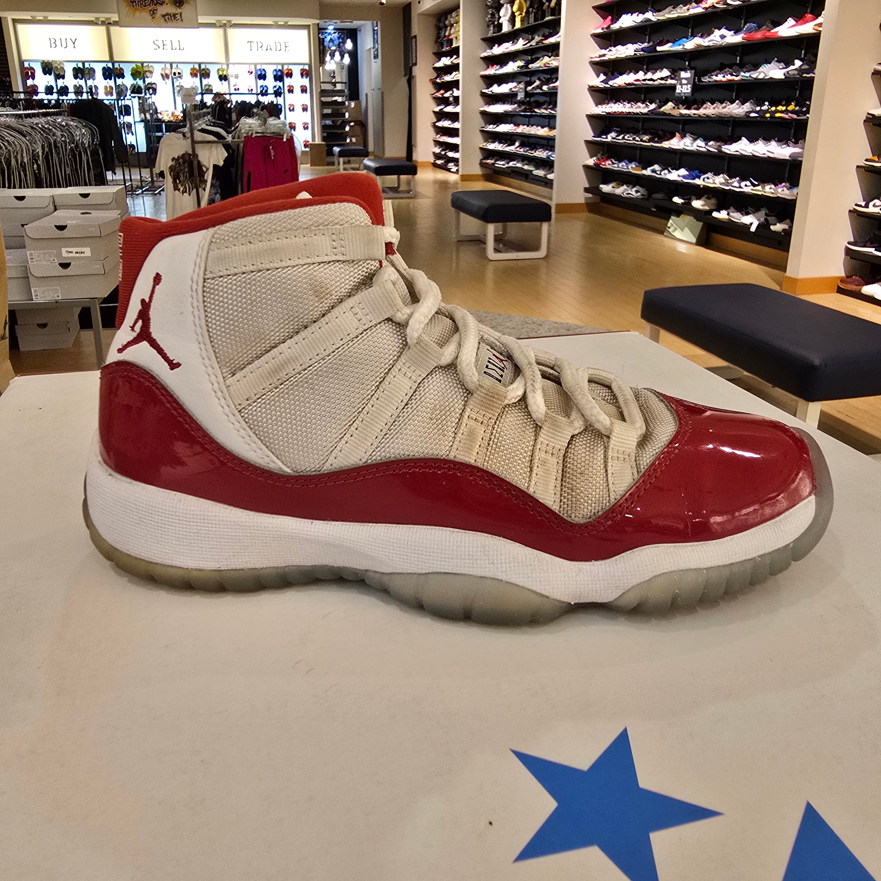 Jordan 11 Retro Cherry (2022) SZ 5Y USED