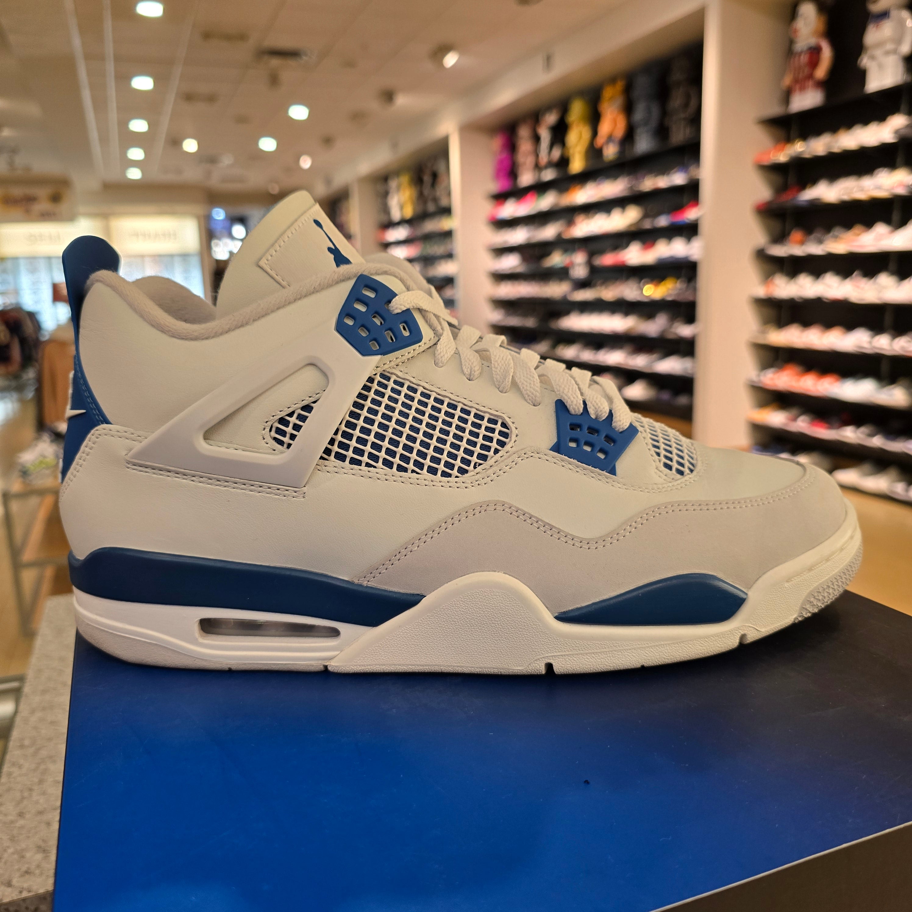 Jordan 4 Retro Military Blue 2024 SZ 13 USED