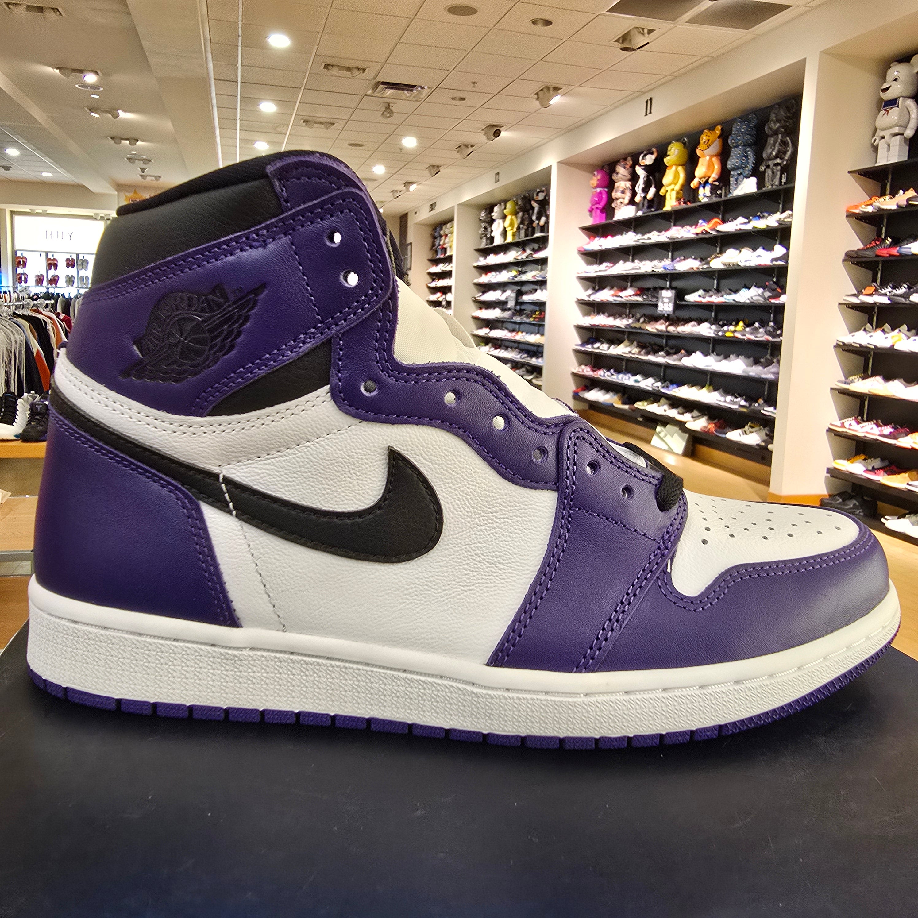 Jordan 1 Retro High Court Purple White SZ 9.5