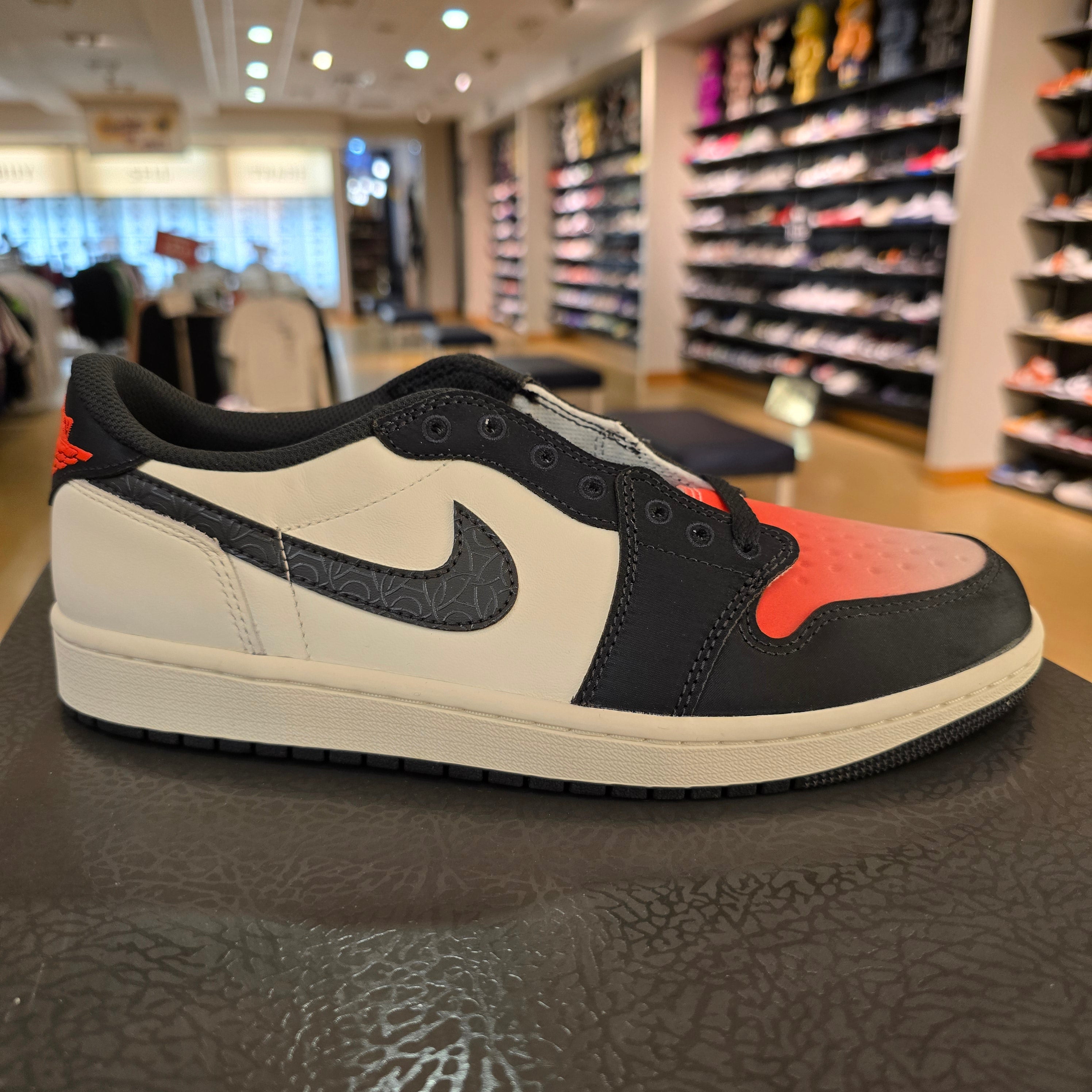 Jordan 1 Retro Low OG PSG Paris Saint-Germain SZ 9.5