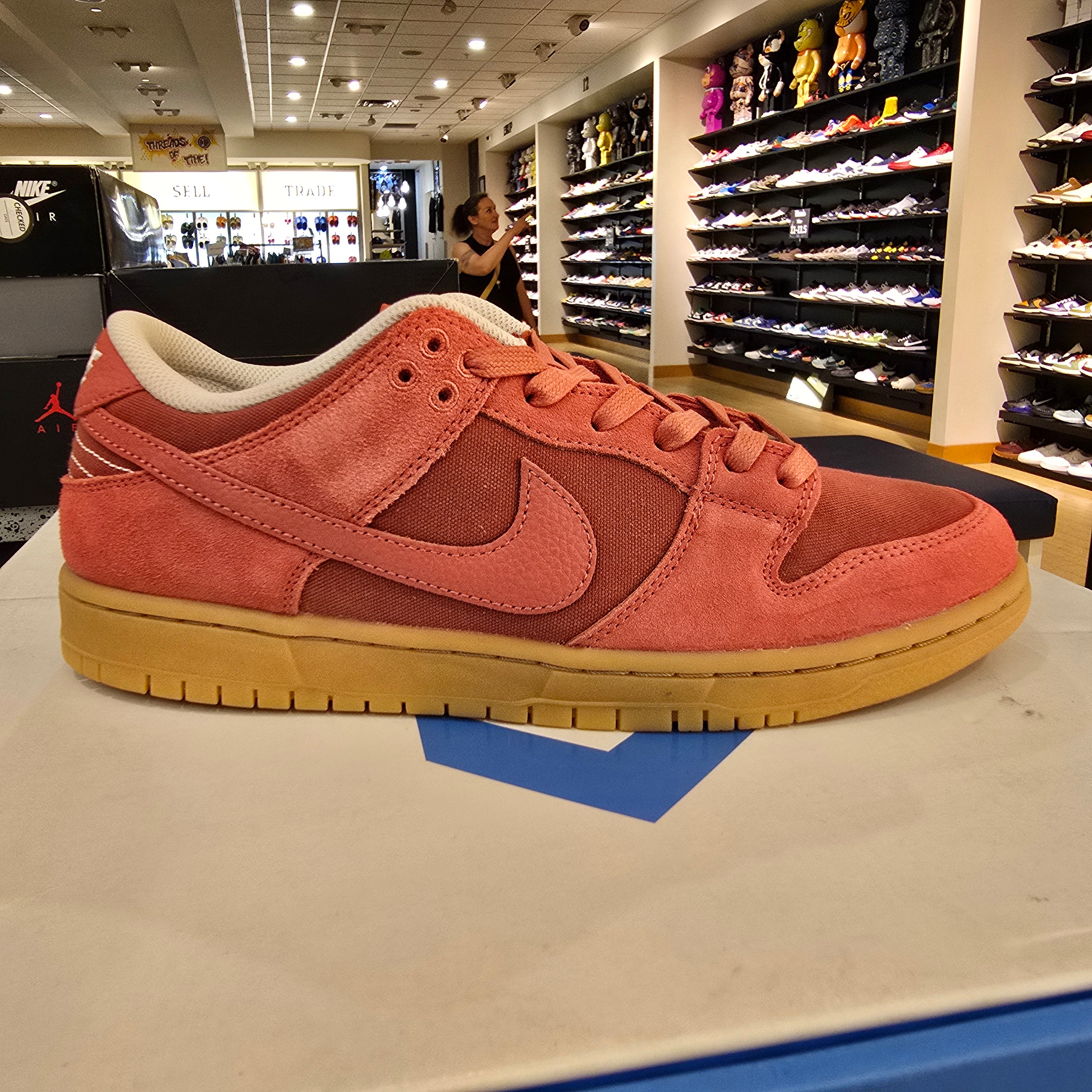 Nike SB Dunk Low Adobe SZ 10