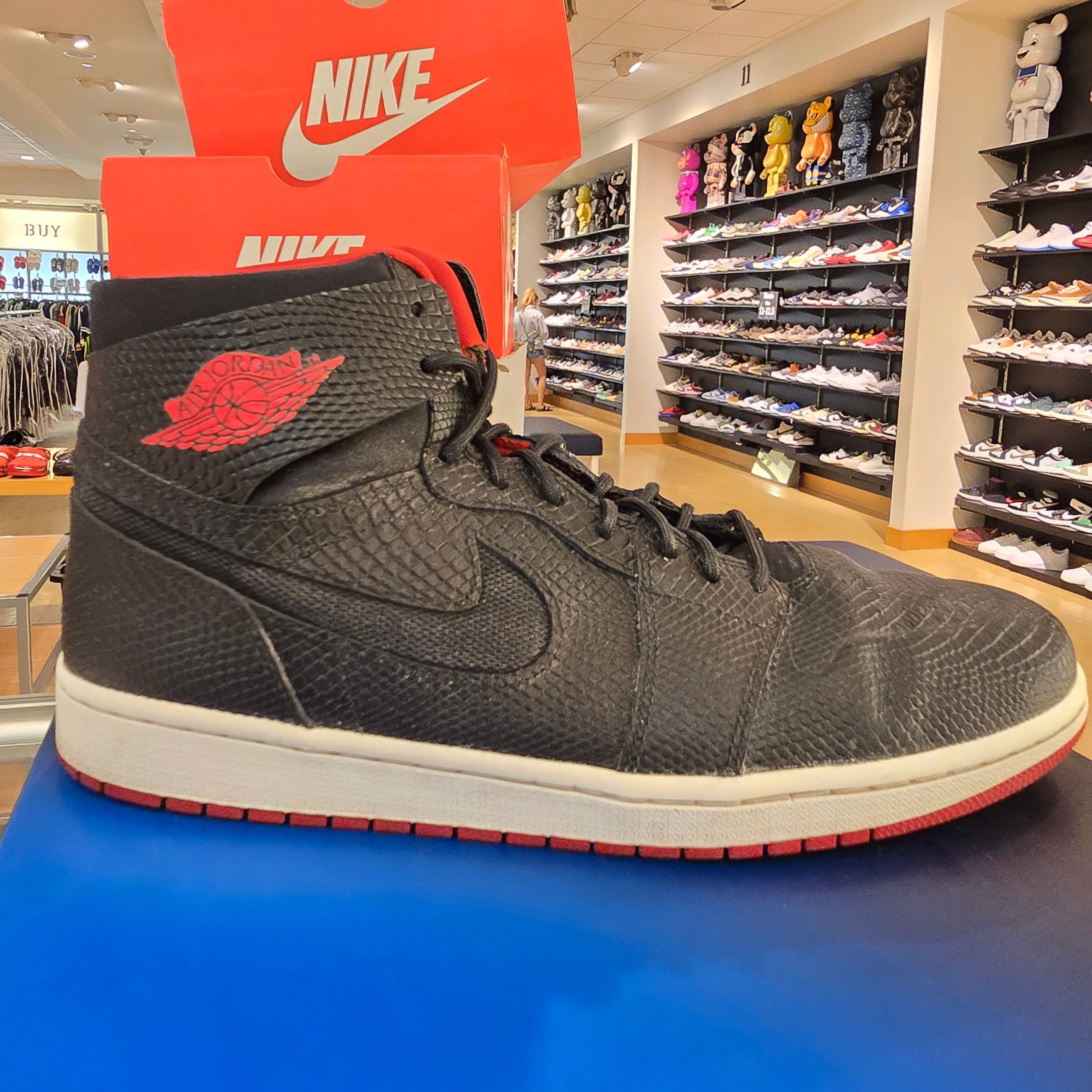 Jordan 1 Retro Nouveau Snakeskin SZ 11.5 USED NO BOX SEPERATION