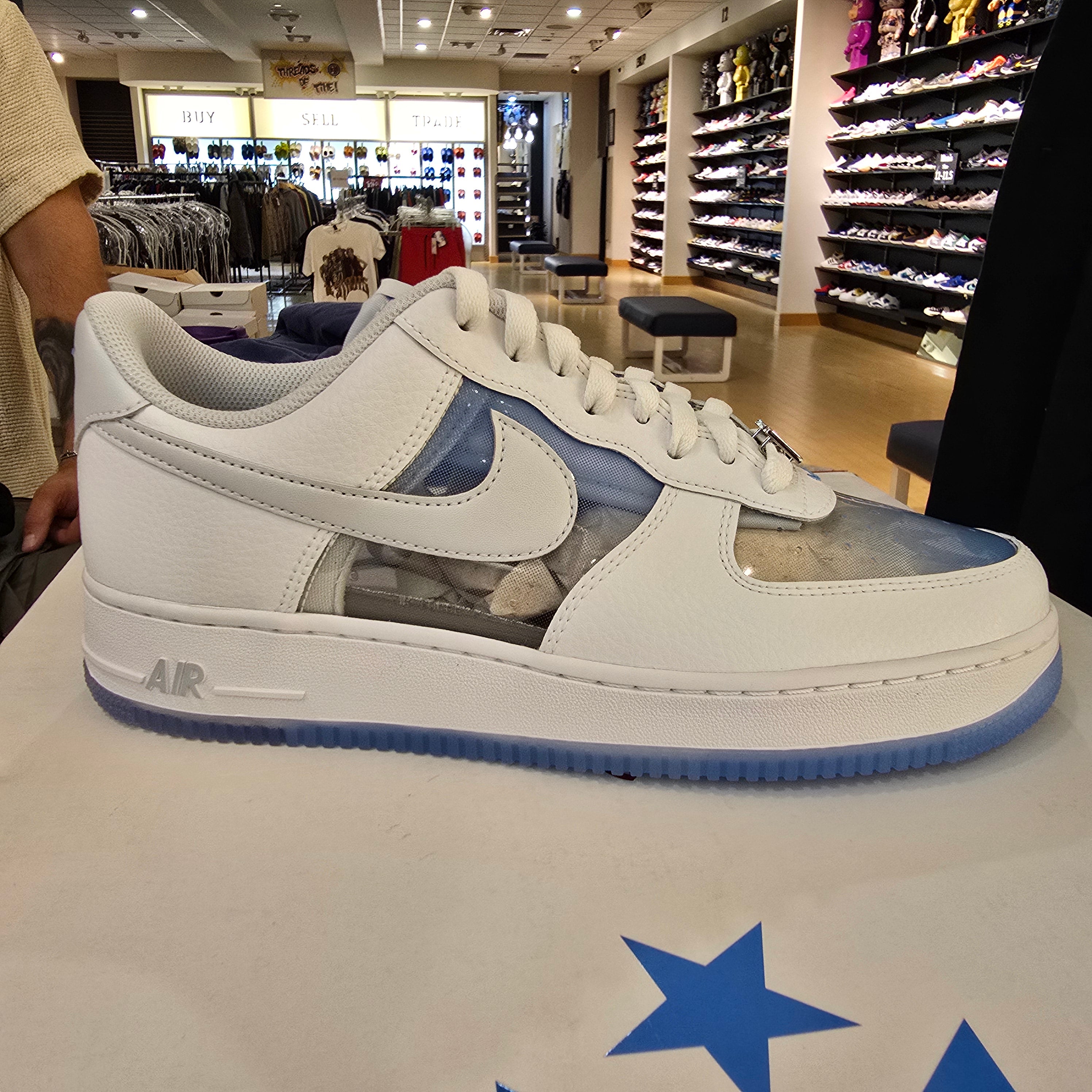 Nike Air Force 1 Low Invisible Women 2.0 SZ 10.5