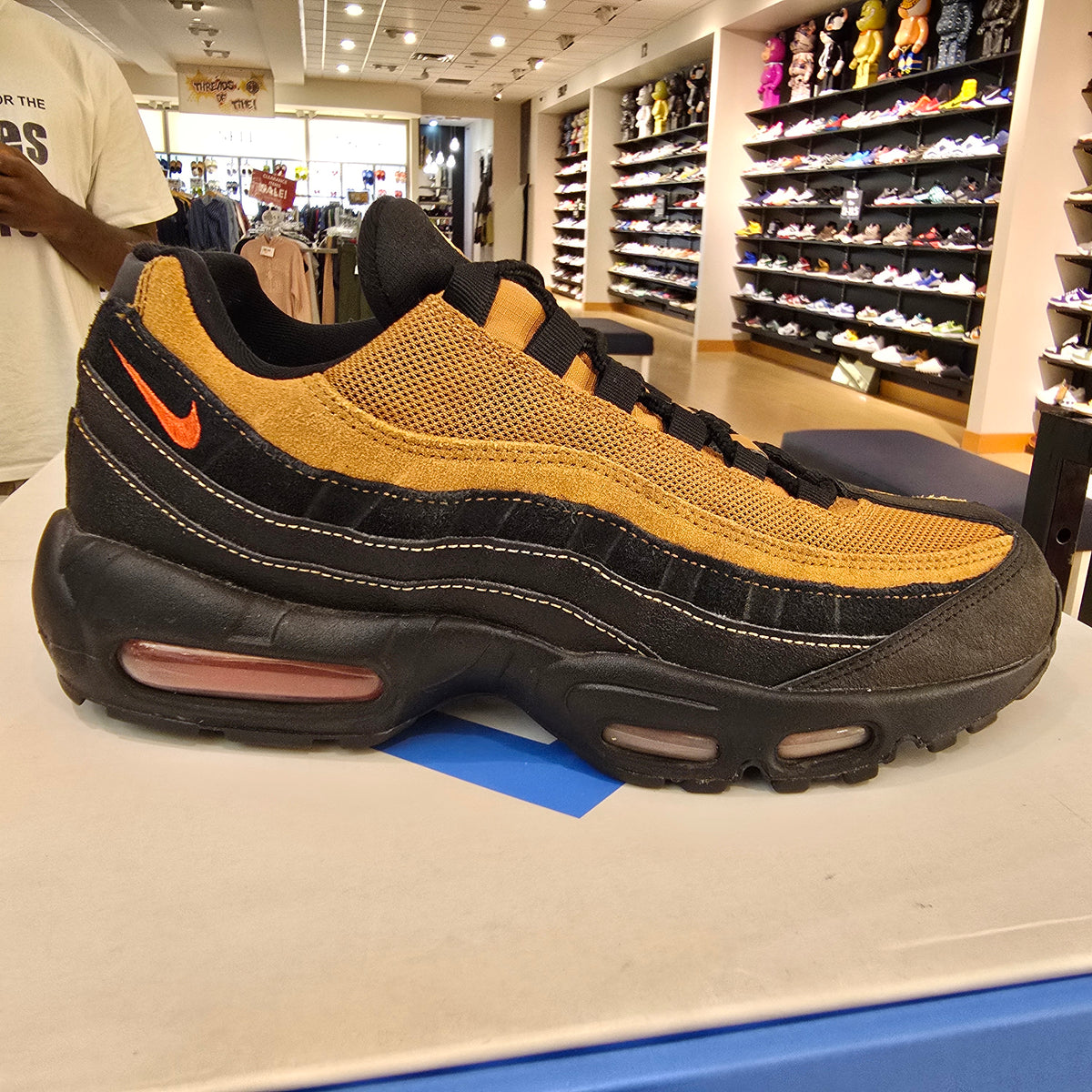 Nike Air Max 95 Black Wheat SZ 8.5 USED NO BOX