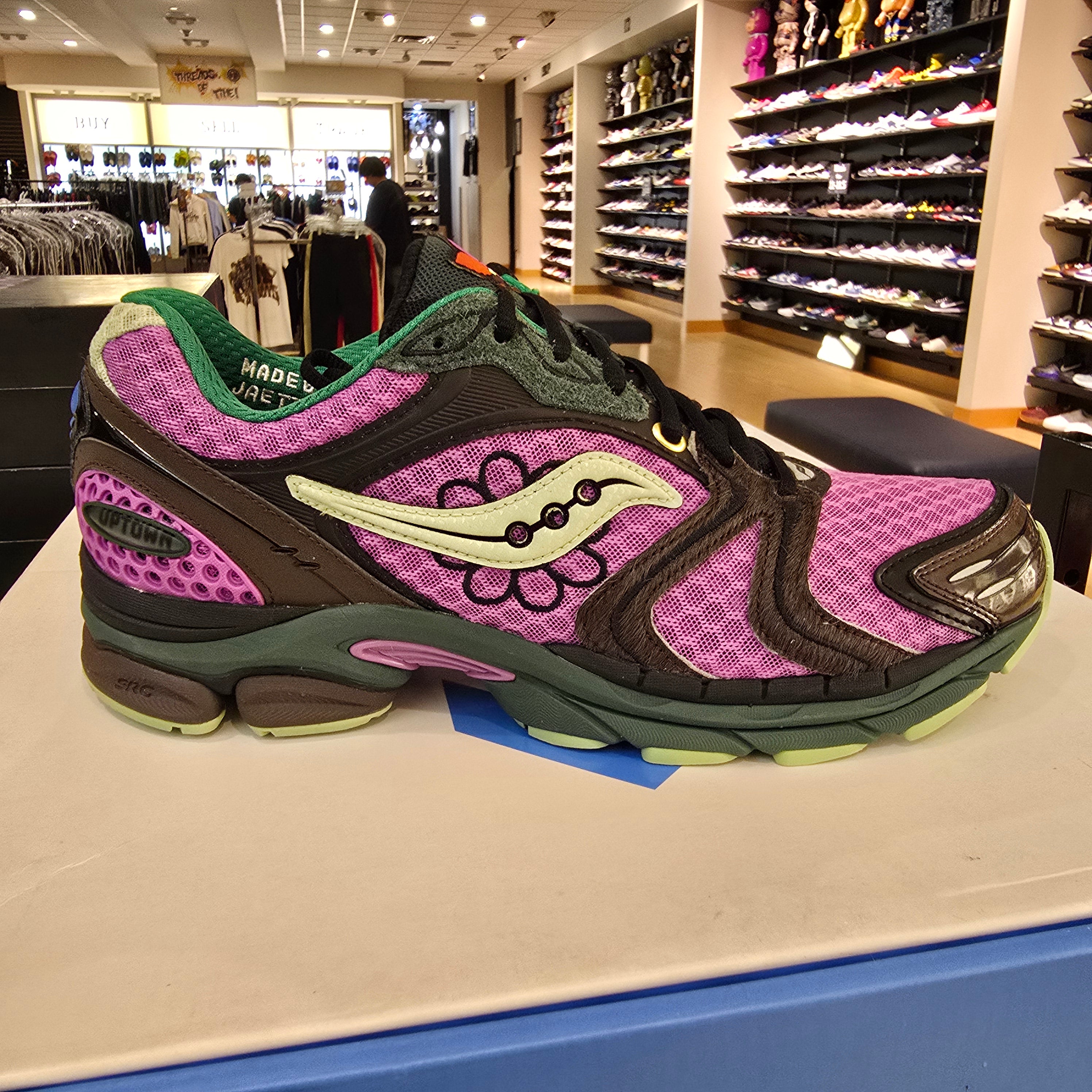 Saucony ProGrid Triumph 4 Jae Tips Flowers Grow Uptown Perilla SZ 10