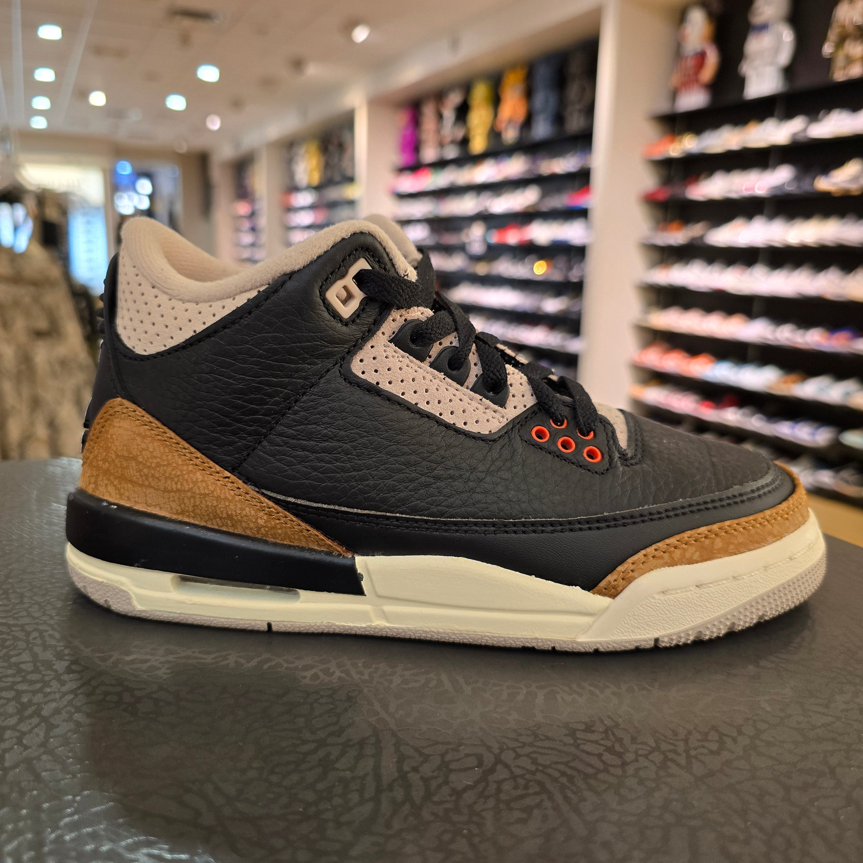 Jordan 3 Retro Desert Elephant GS SZ 3.5Y USED