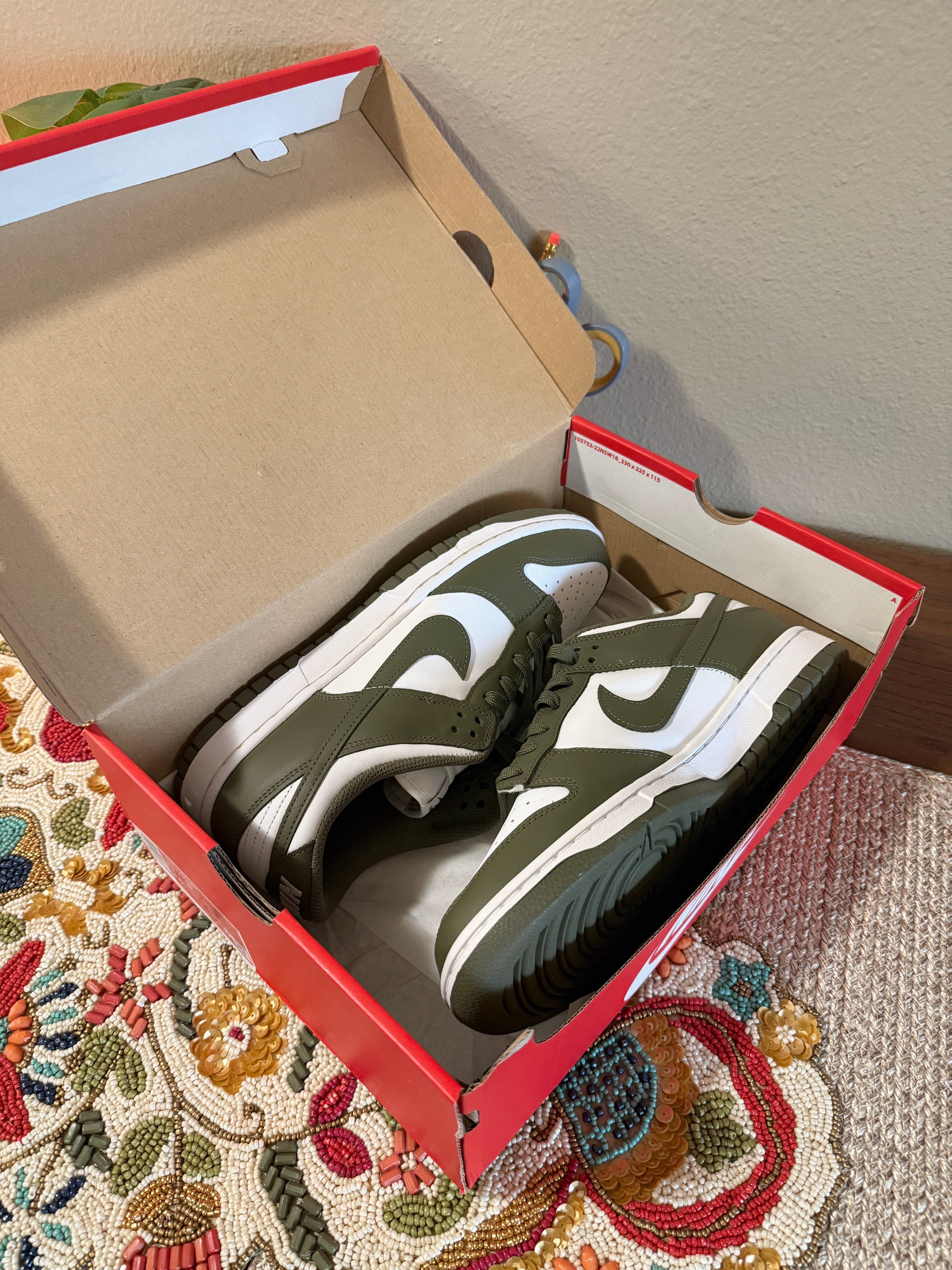 Nike Dunk Low Medium Olive Size 9.5M / 11W