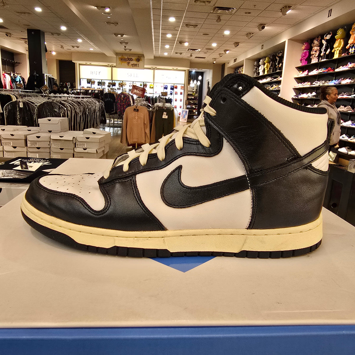 Nike Dunk High Vintage Black (Women's) SZ 11.5/10M USED REP BOX