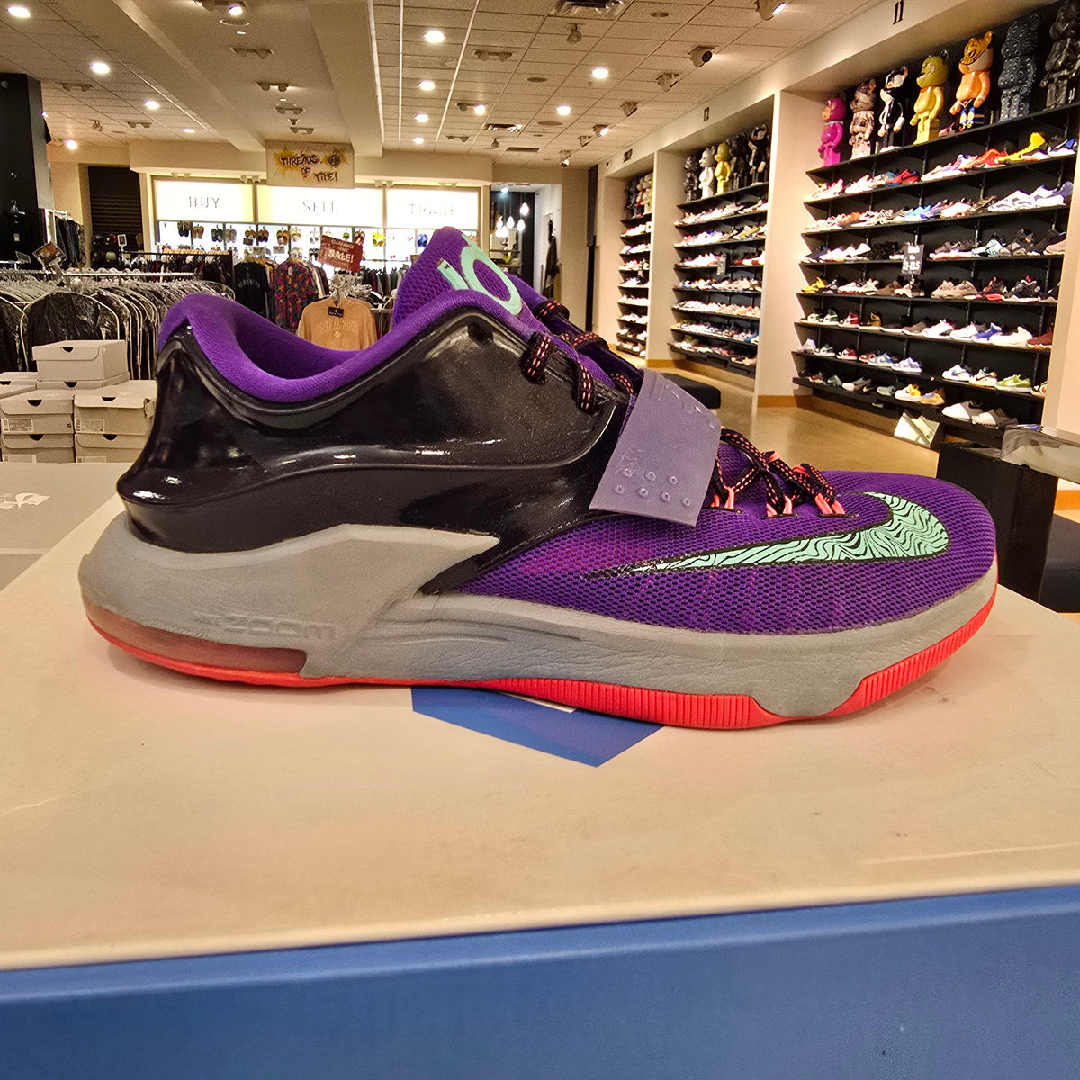 Nike KD 7 Lightning 534 SZ 10 USED REP BOX