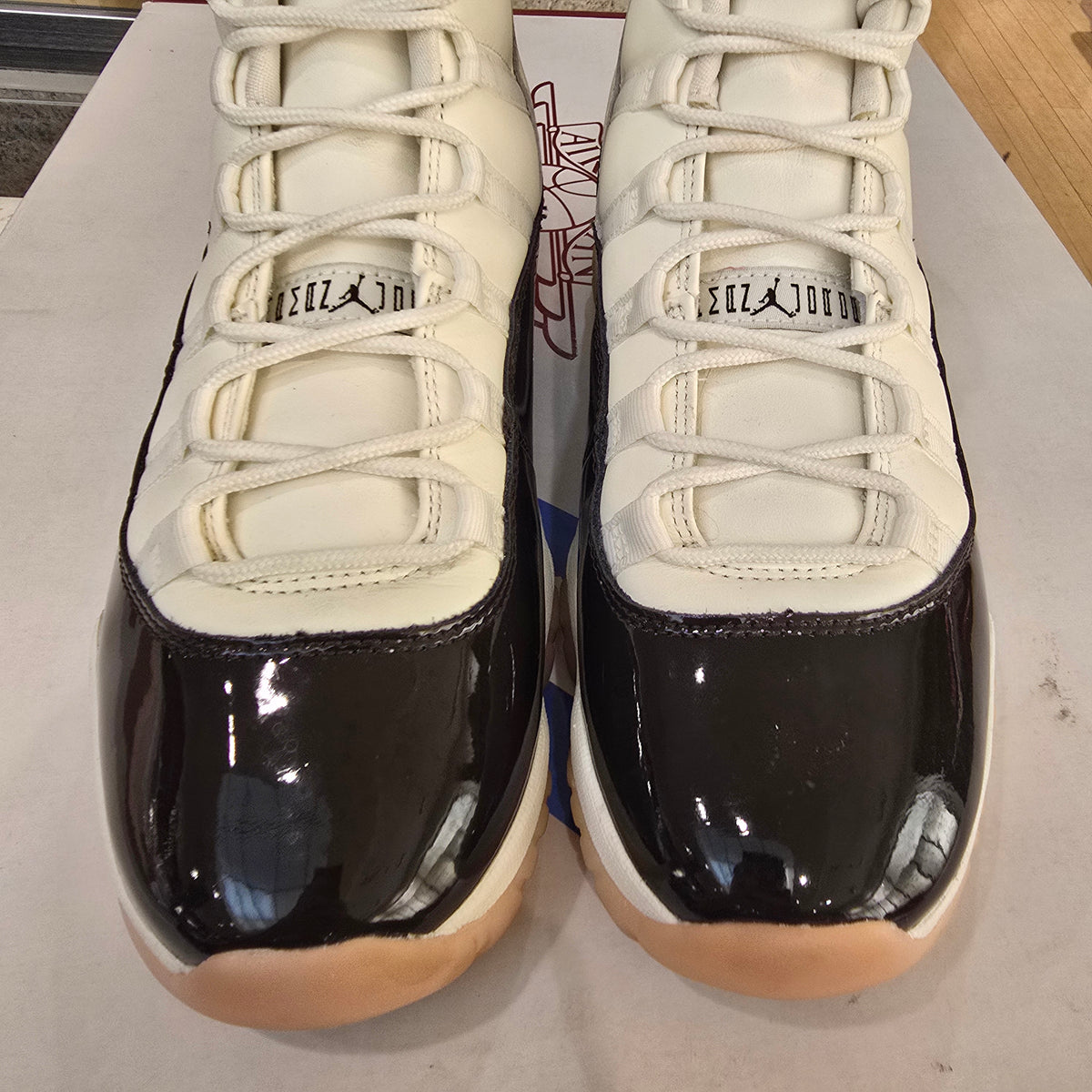 Jordan 11 Retro Neapolitan (Women's) SZ 8.5/7M USED