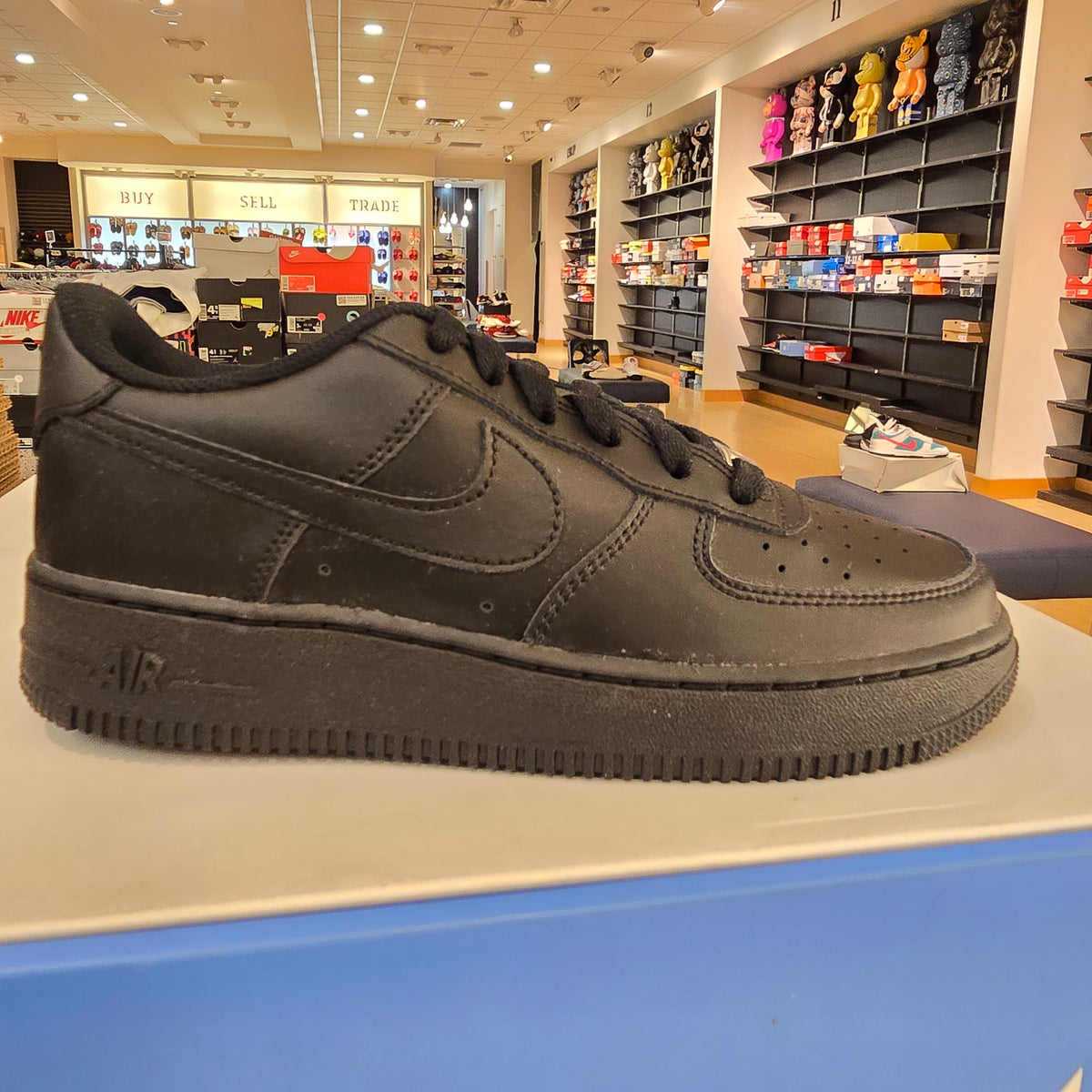 Air Force 1 Low LE Black (GS) SZ 6Y