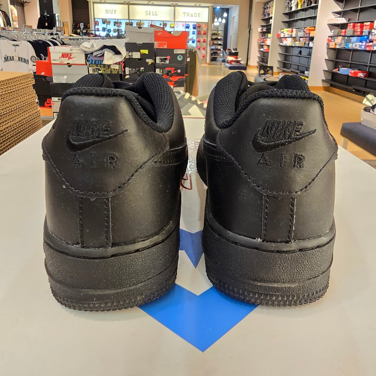 Air Force 1 Low LE Black (GS) SZ 6Y